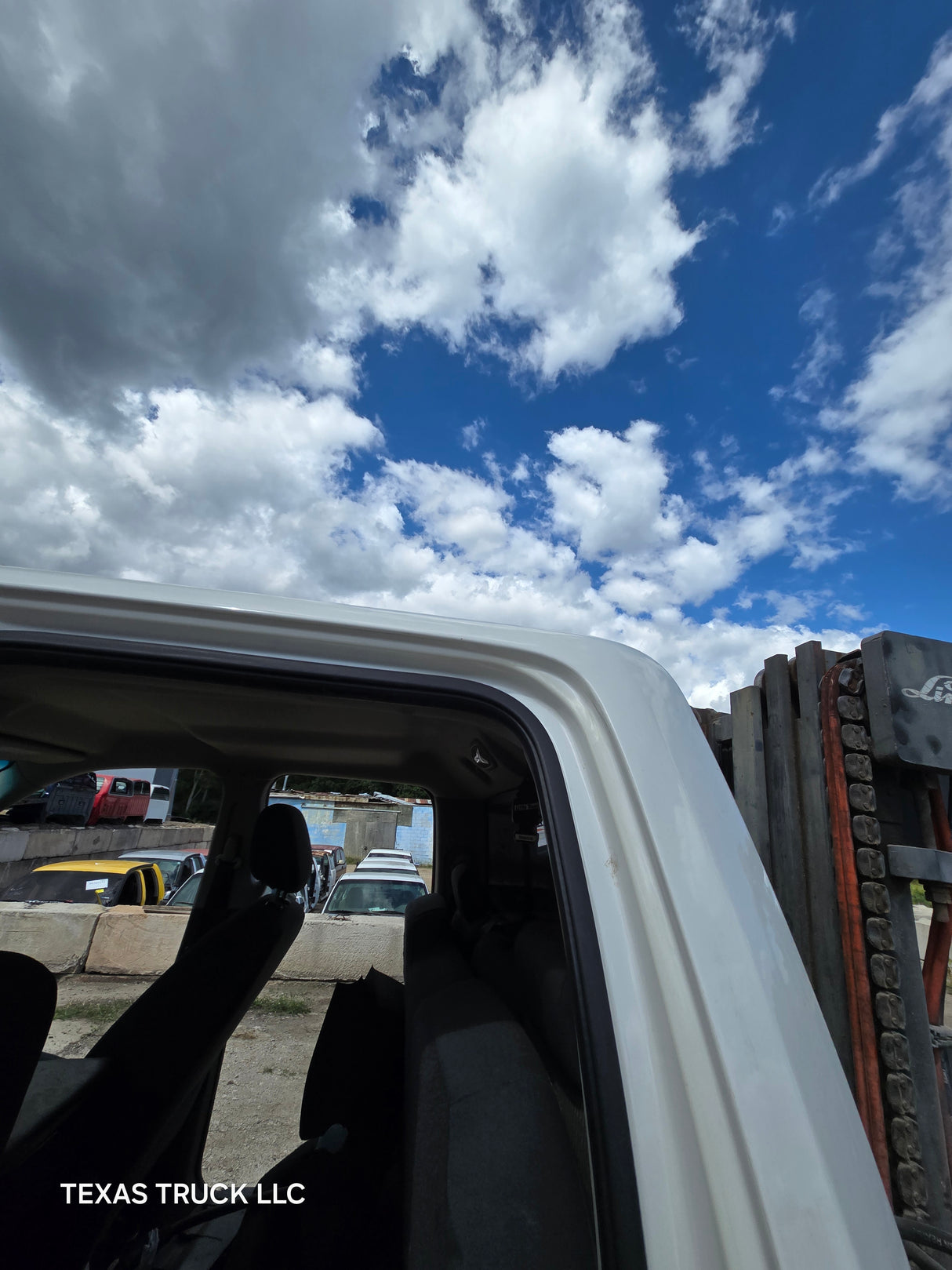 2009-2018 Dodge Ram 1500 4th Gen Quad Cab Cab - White