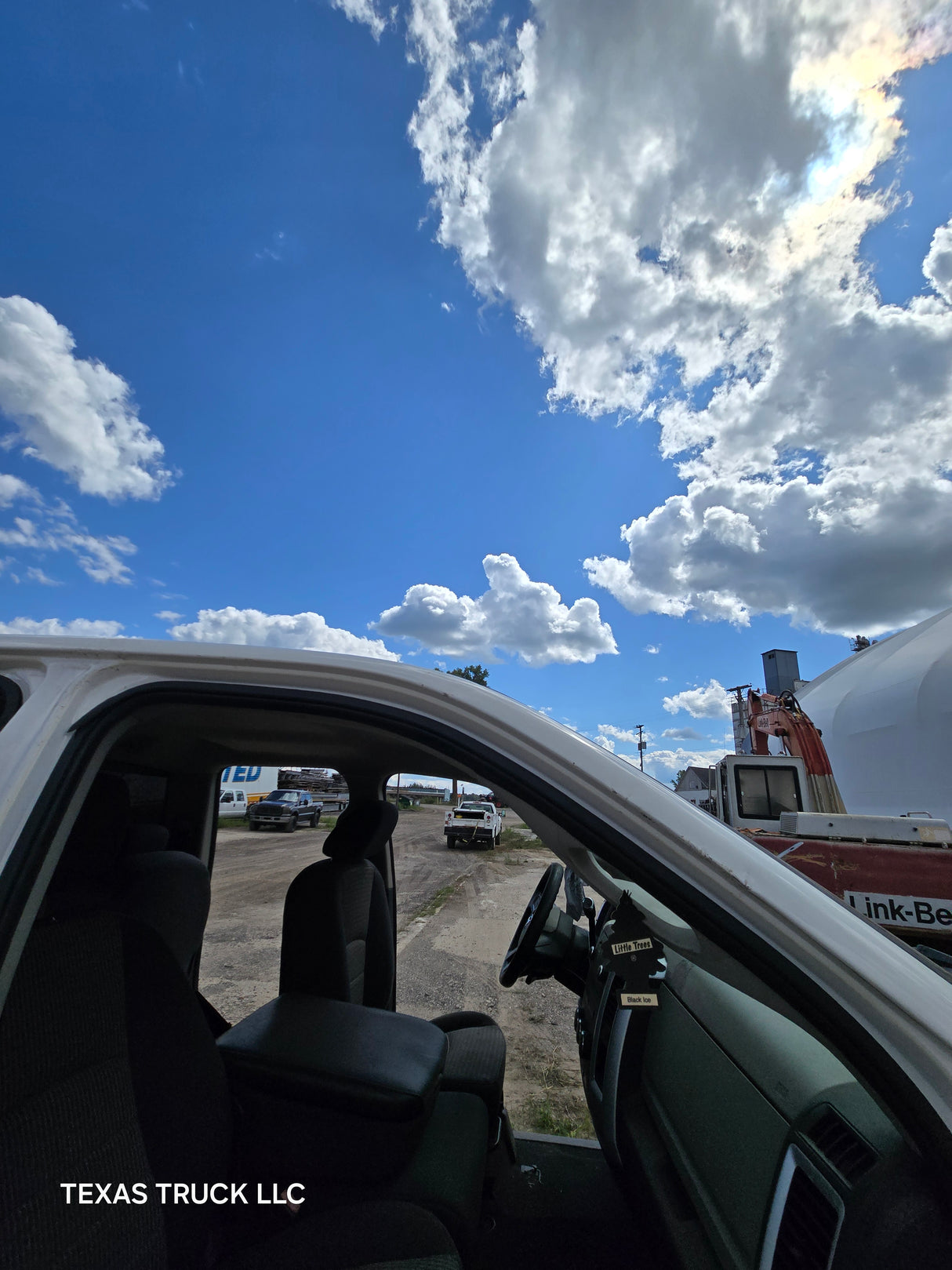 2009-2018 Dodge Ram 1500 4th Gen Quad Cab Cab - White