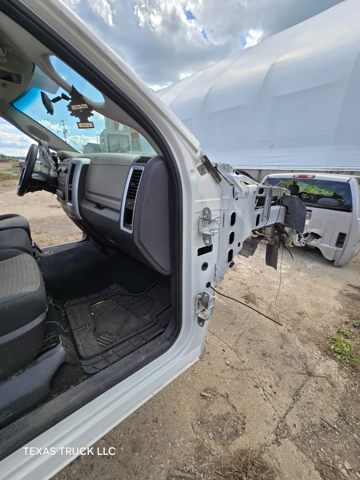 2009-2018 Dodge Ram 1500 4th Gen Quad Cab Cab - White