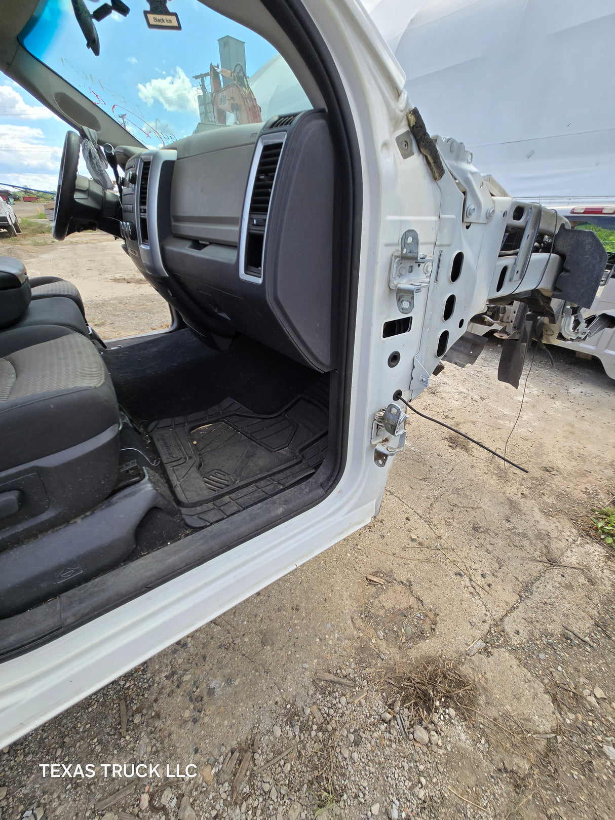 2009-2018 Dodge Ram 1500 4th Gen Quad Cab Cab - White