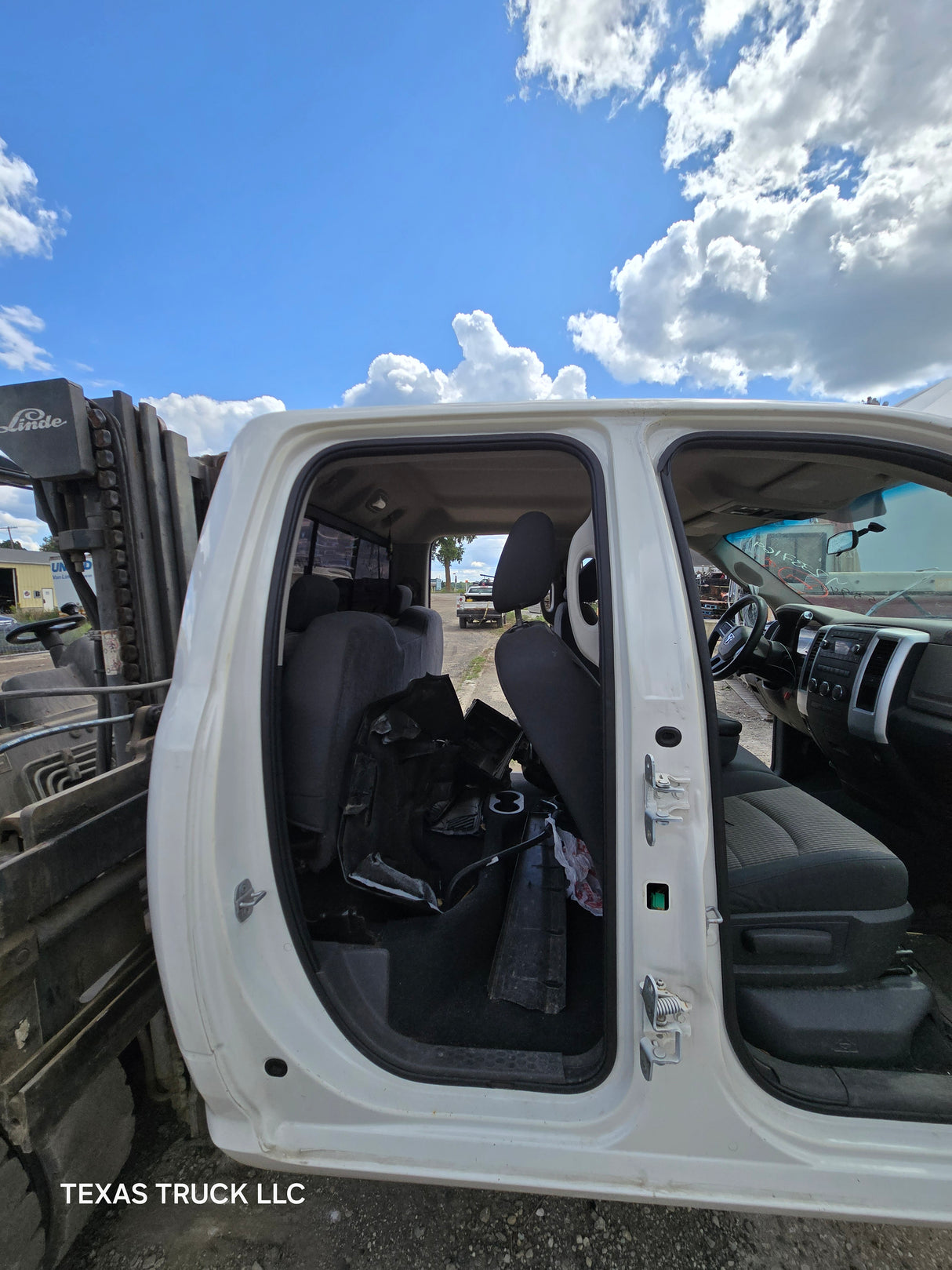 2009-2018 Dodge Ram 1500 4th Gen Quad Cab Cab - White