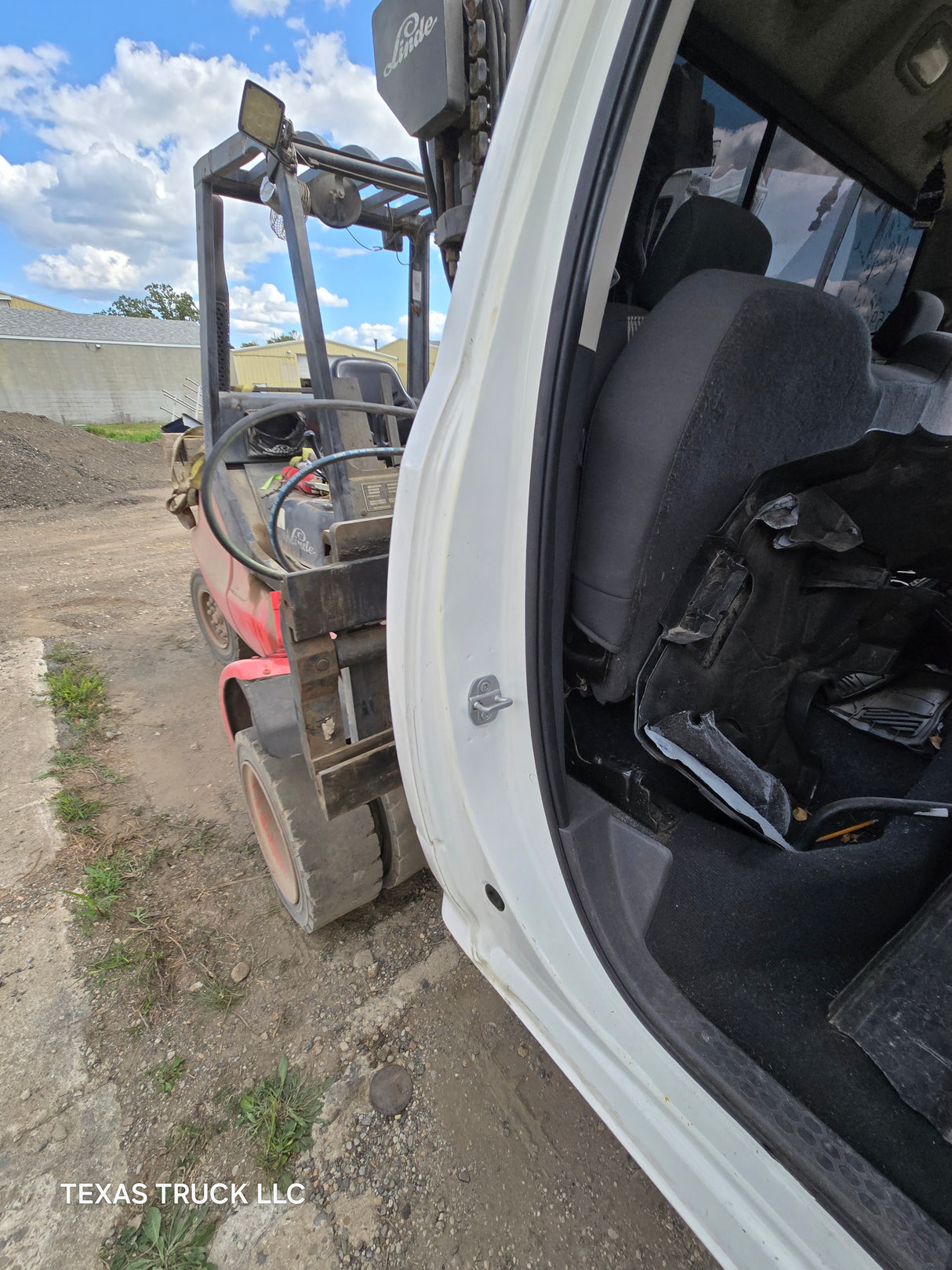 2009-2018 Dodge Ram 1500 4th Gen Quad Cab Cab - White