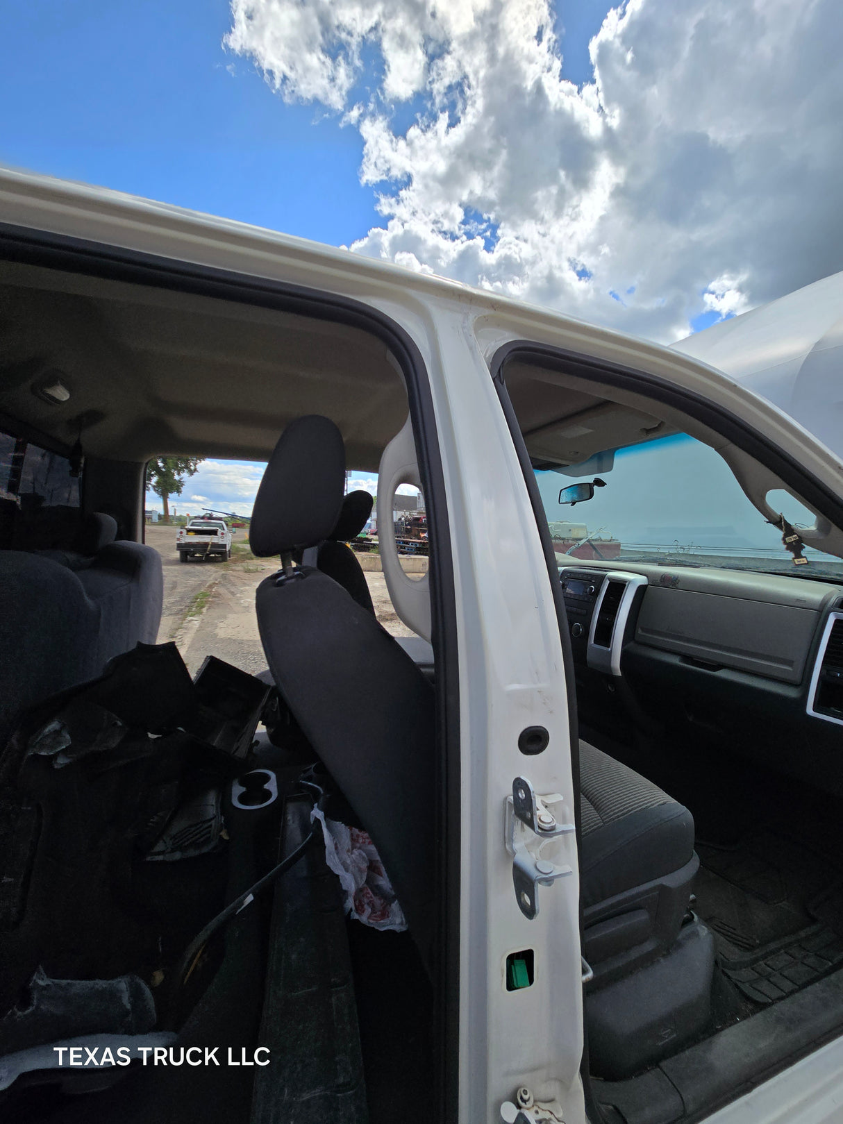 2009-2018 Dodge Ram 1500 4th Gen Quad Cab Cab - White