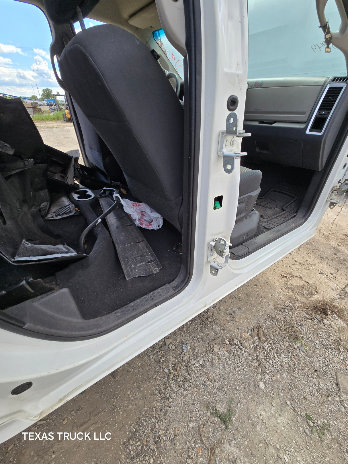 2009-2018 Dodge Ram 1500 4th Gen Quad Cab Cab - White