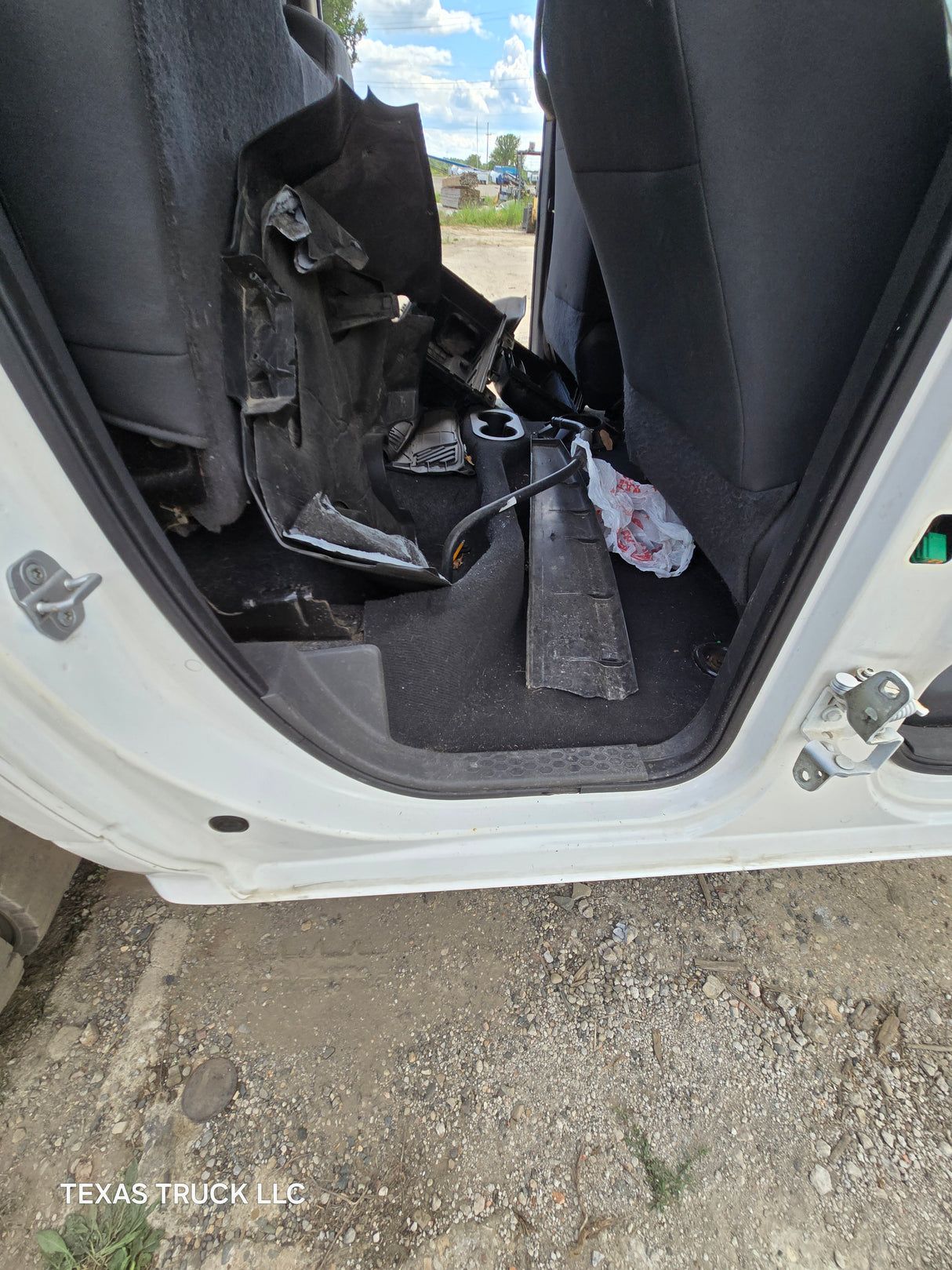 2009-2018 Dodge Ram 1500 4th Gen Quad Cab Cab - White