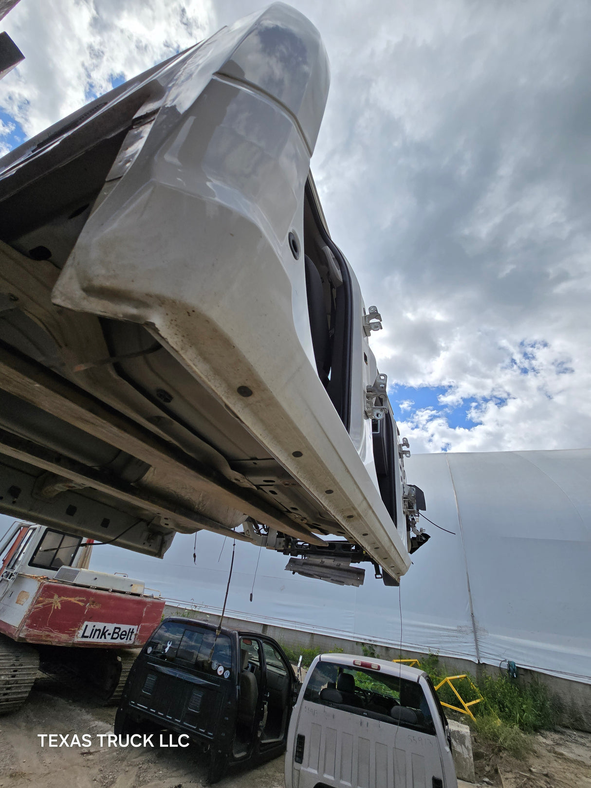 2009-2018 Dodge Ram 1500 4th Gen Quad Cab Cab - White