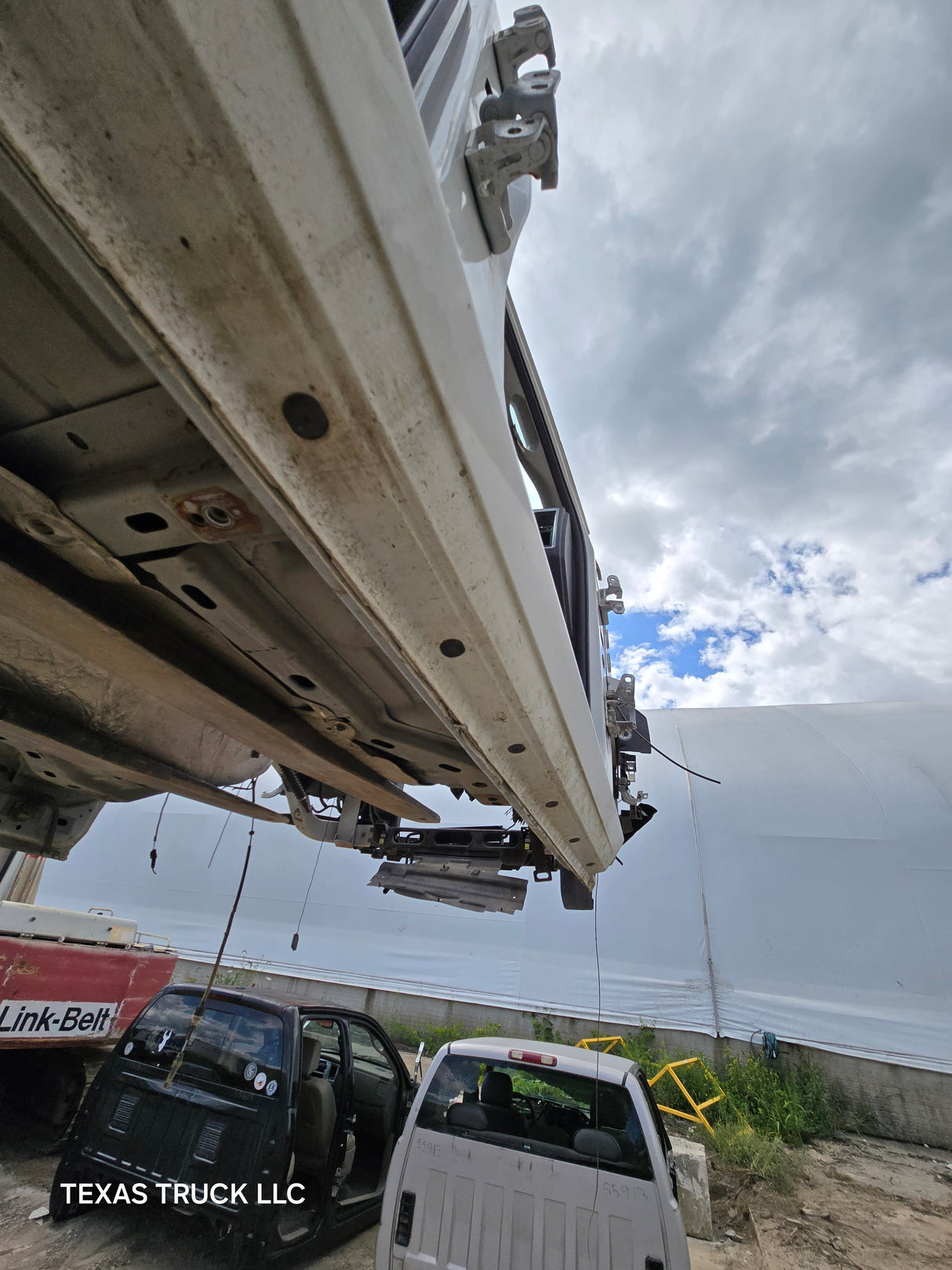 2009-2018 Dodge Ram 1500 4th Gen Quad Cab Cab - White