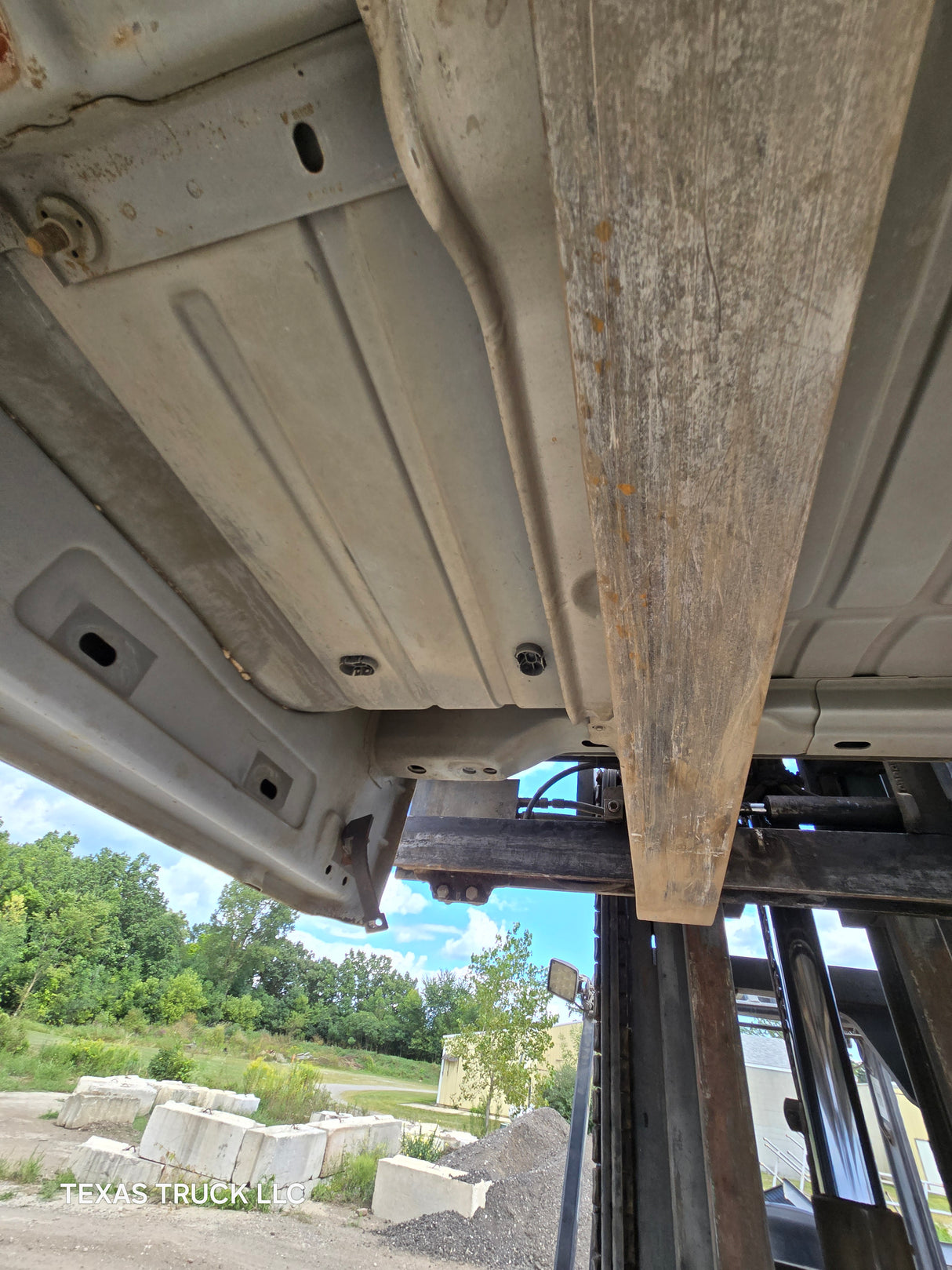 2009-2018 Dodge Ram 1500 4th Gen Quad Cab Cab - White