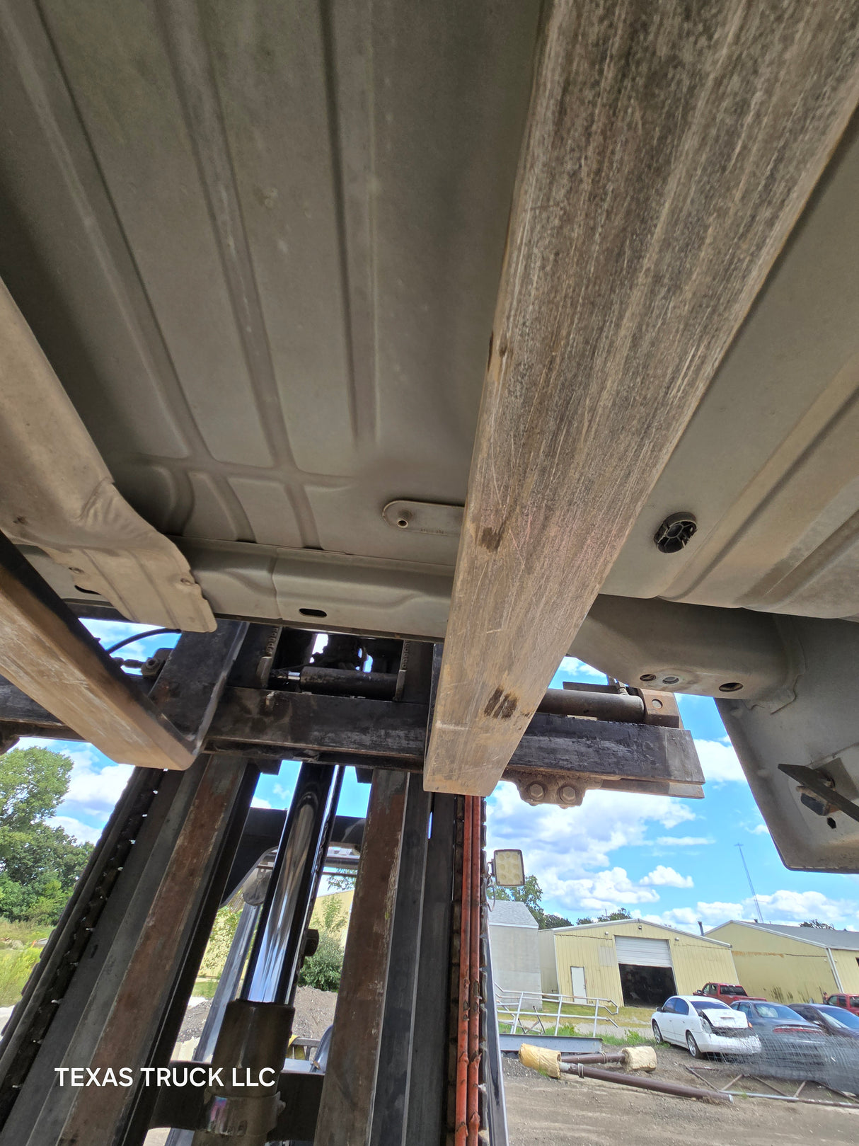 2009-2018 Dodge Ram 1500 4th Gen Quad Cab Cab - White