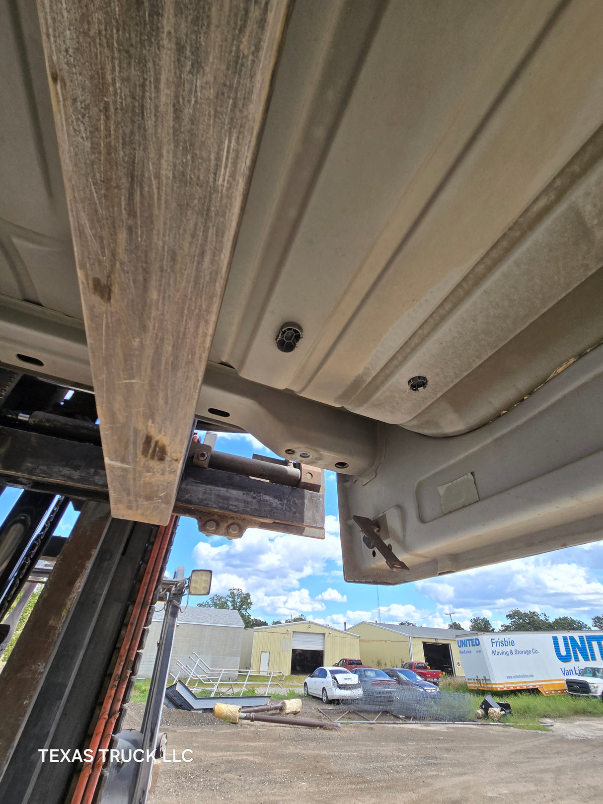 2009-2018 Dodge Ram 1500 4th Gen Quad Cab Cab - White