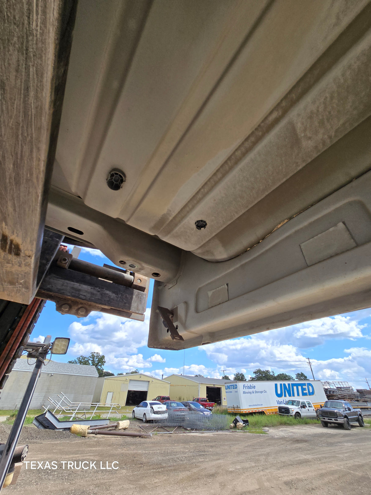 2009-2018 Dodge Ram 1500 4th Gen Quad Cab Cab - White