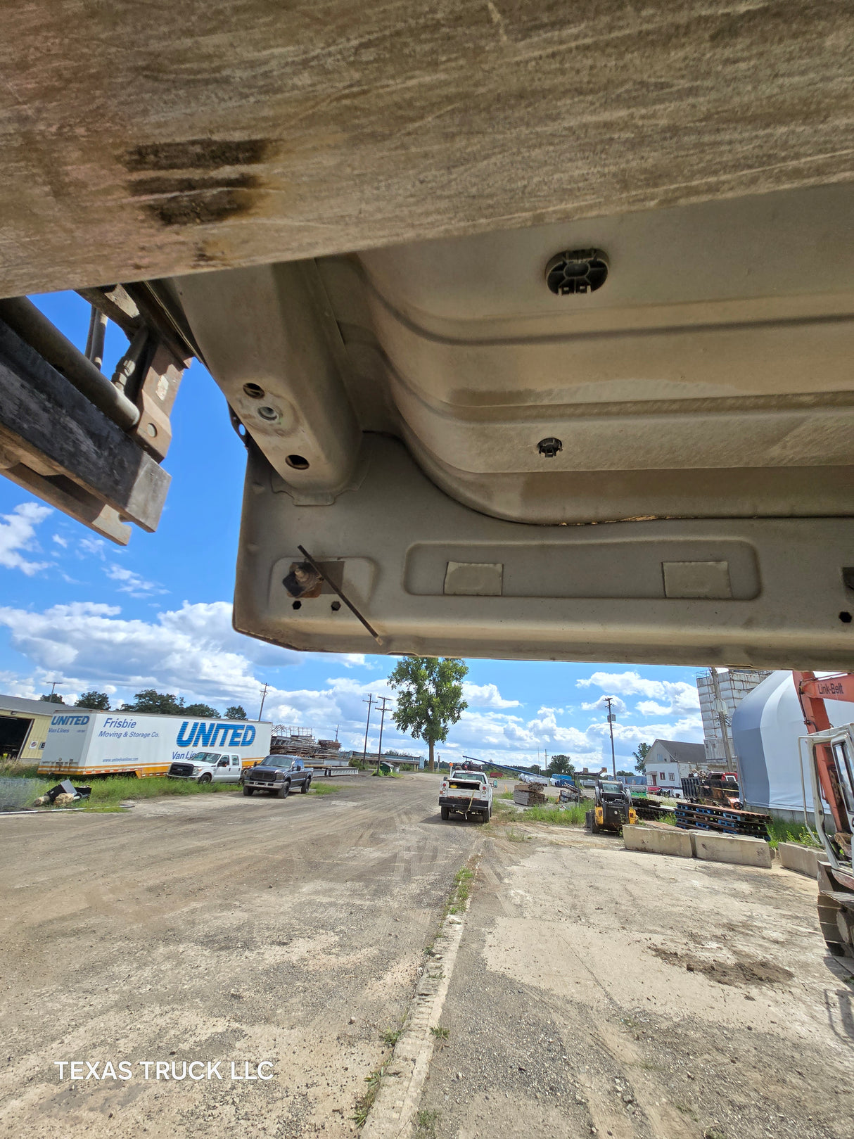 2009-2018 Dodge Ram 1500 4th Gen Quad Cab Cab - White