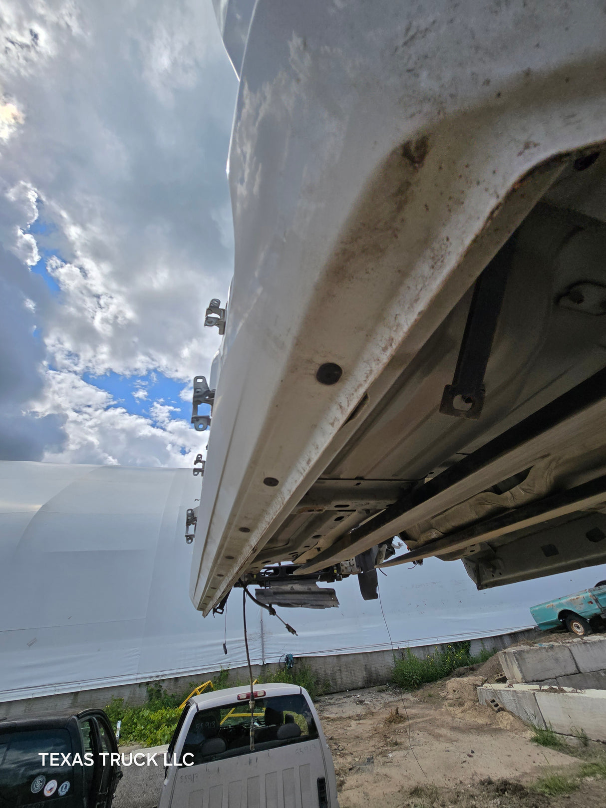 2009-2018 Dodge Ram 1500 4th Gen Quad Cab Cab - White