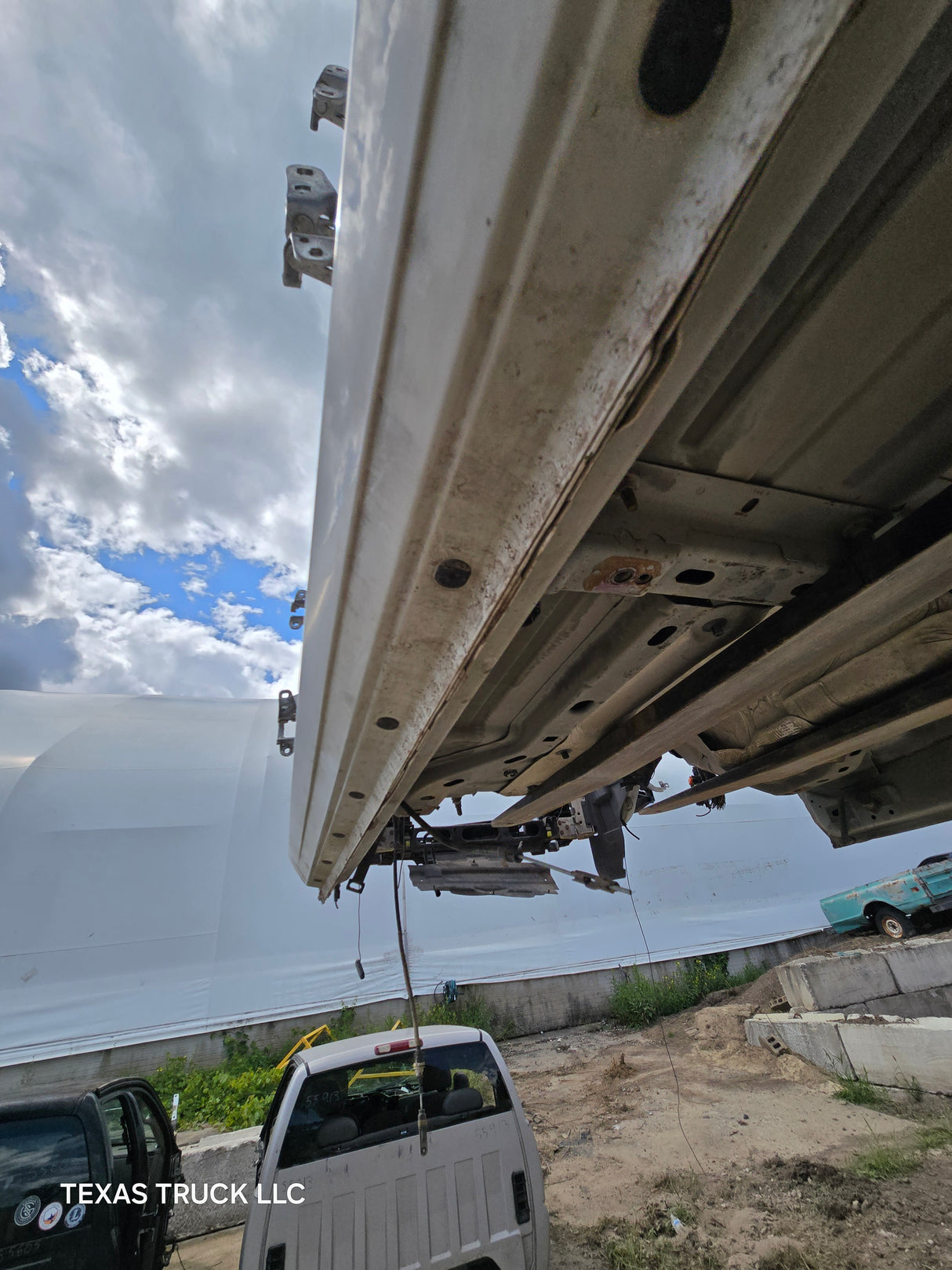 2009-2018 Dodge Ram 1500 4th Gen Quad Cab Cab - White