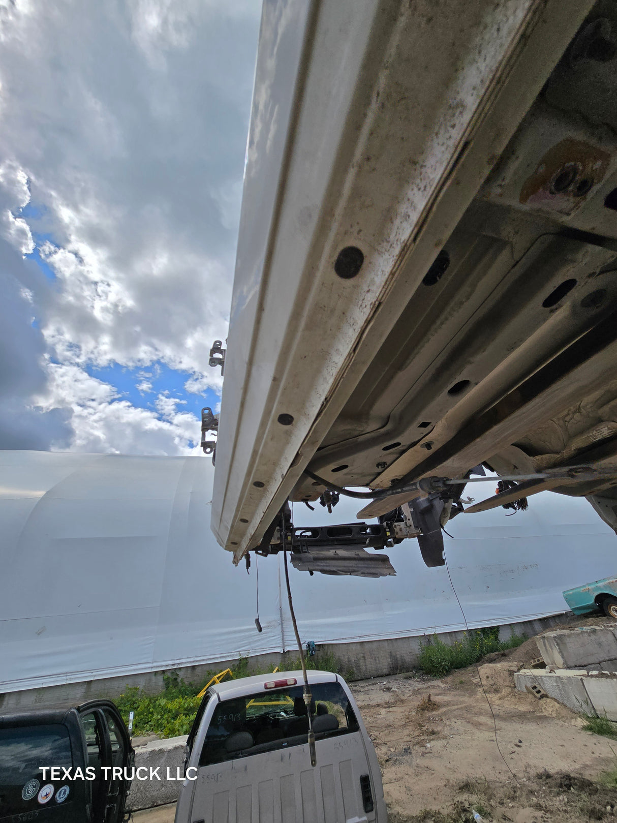 2009-2018 Dodge Ram 1500 4th Gen Quad Cab Cab - White