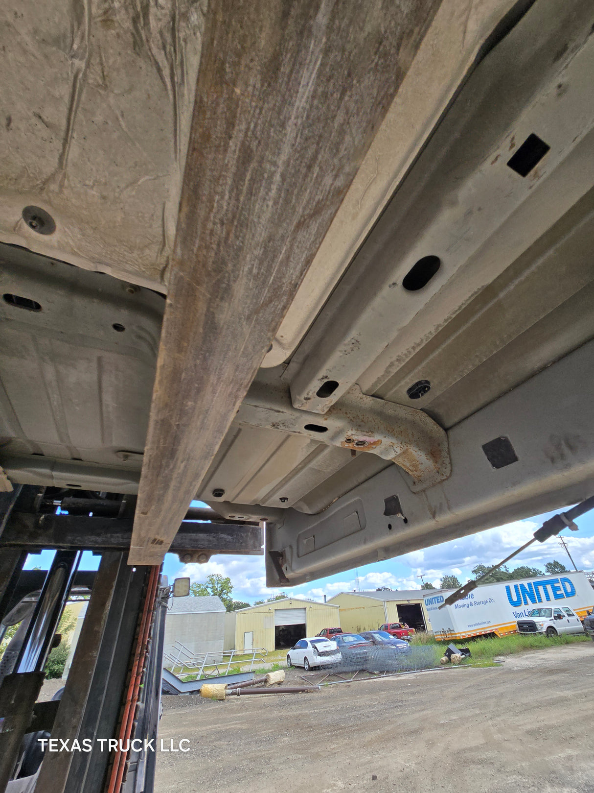 2009-2018 Dodge Ram 1500 4th Gen Quad Cab Cab - White