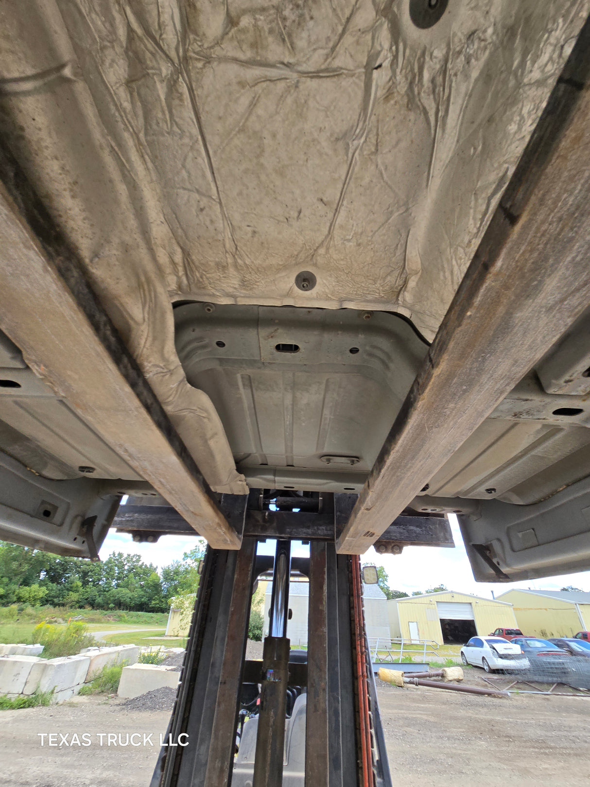 2009-2018 Dodge Ram 1500 4th Gen Quad Cab Cab - White