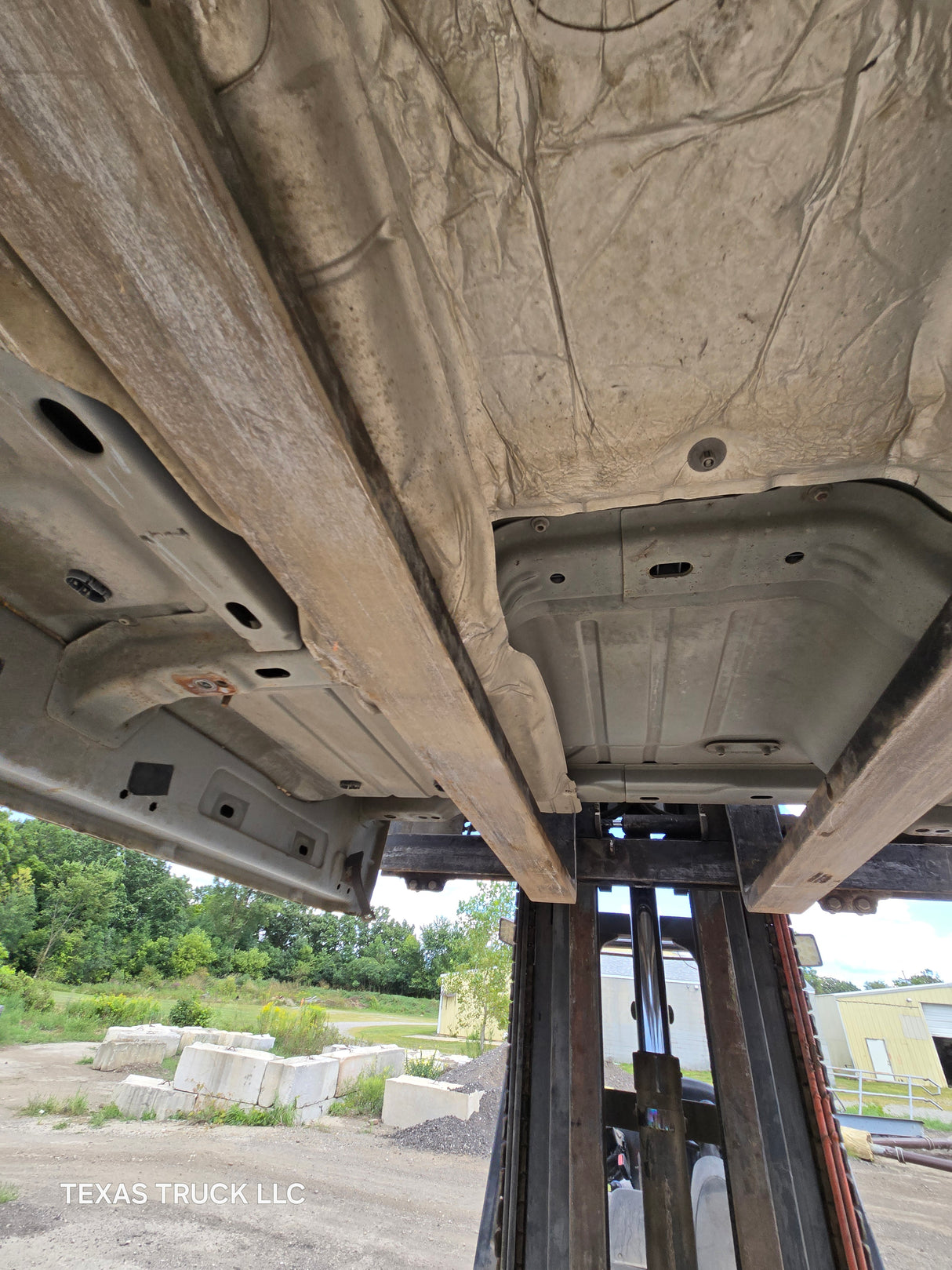 2009-2018 Dodge Ram 1500 4th Gen Quad Cab Cab - White