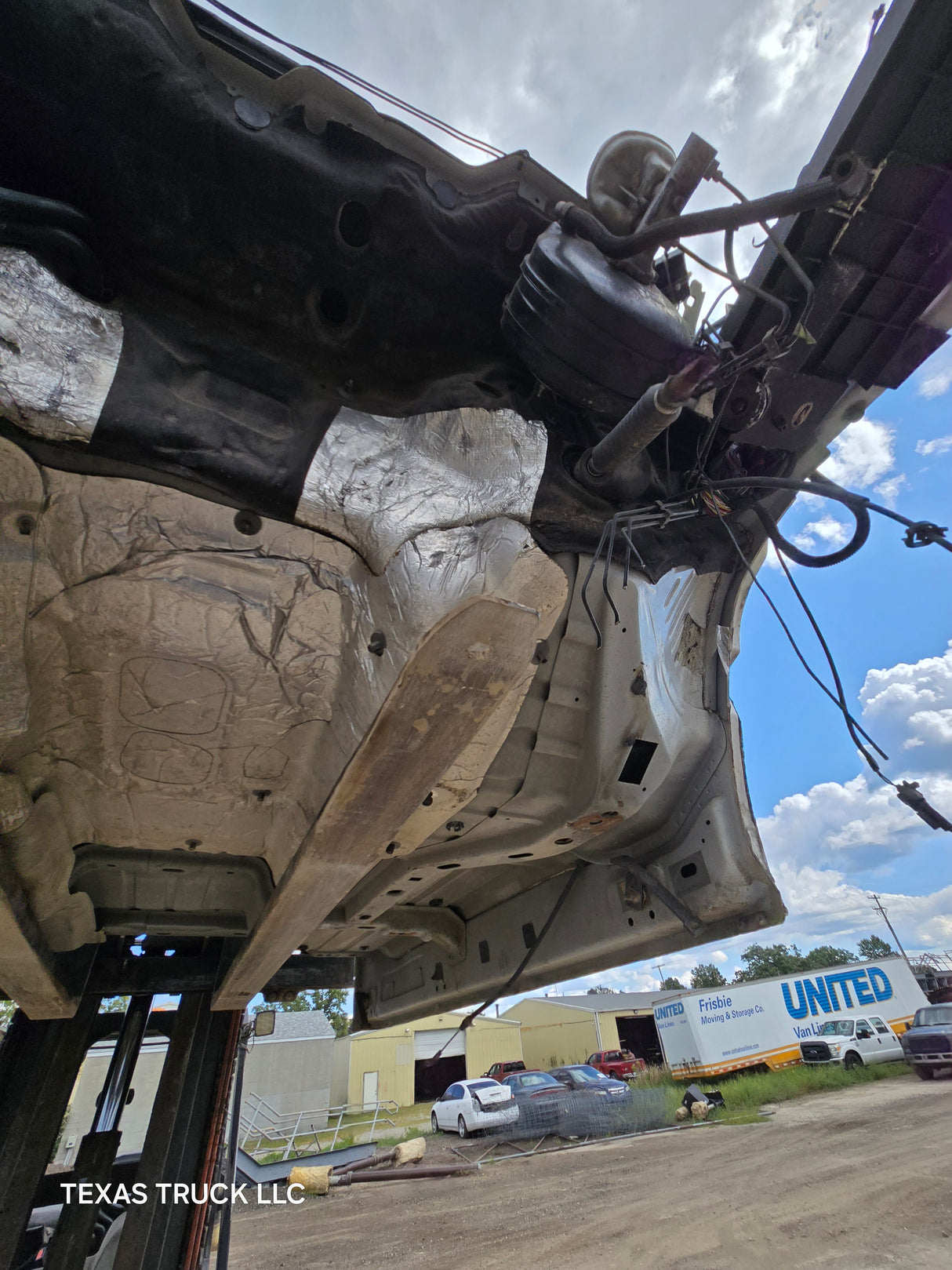 2009-2018 Dodge Ram 1500 4th Gen Quad Cab Cab - White