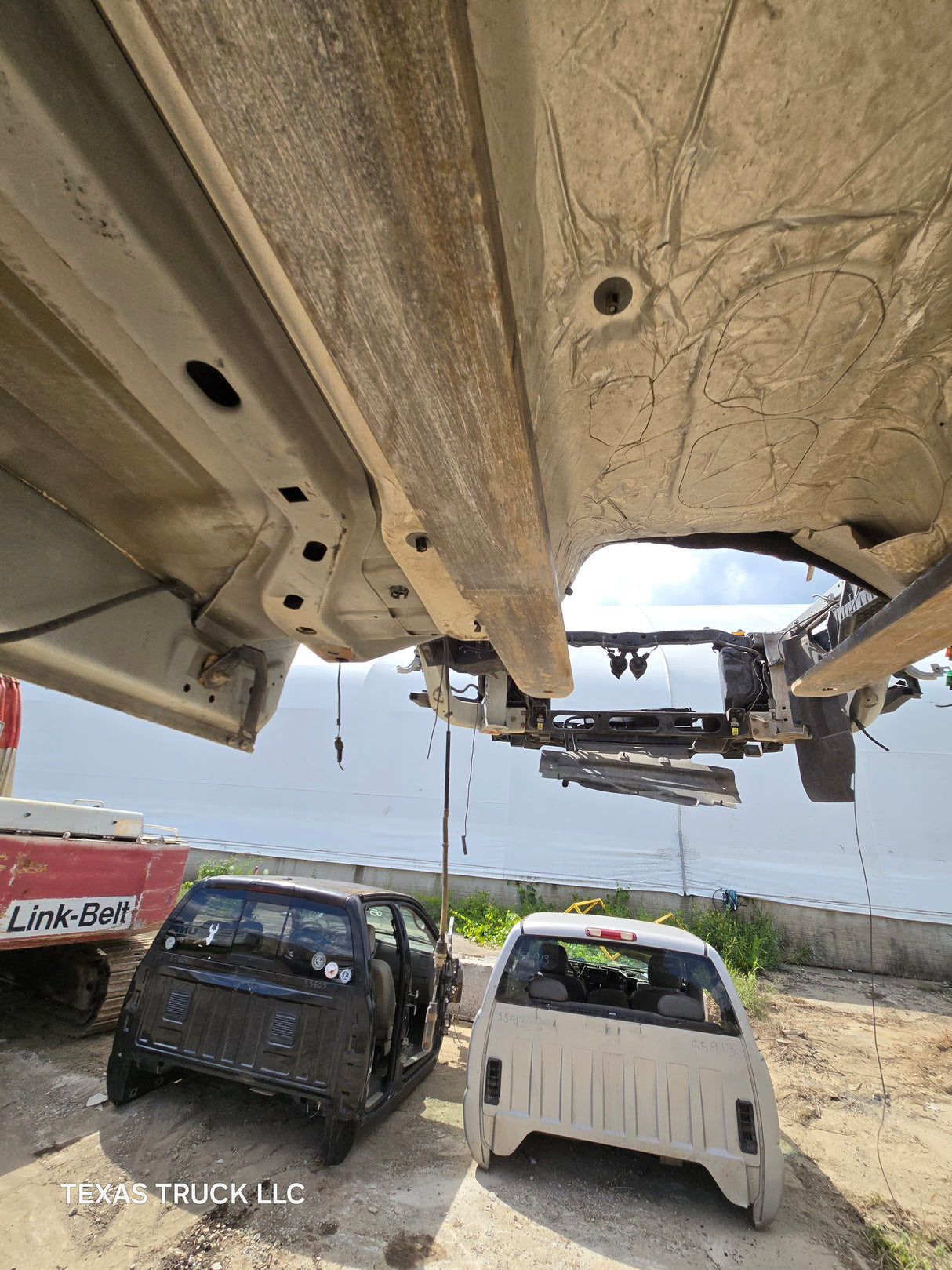 2009-2018 Dodge Ram 1500 4th Gen Quad Cab Cab - White