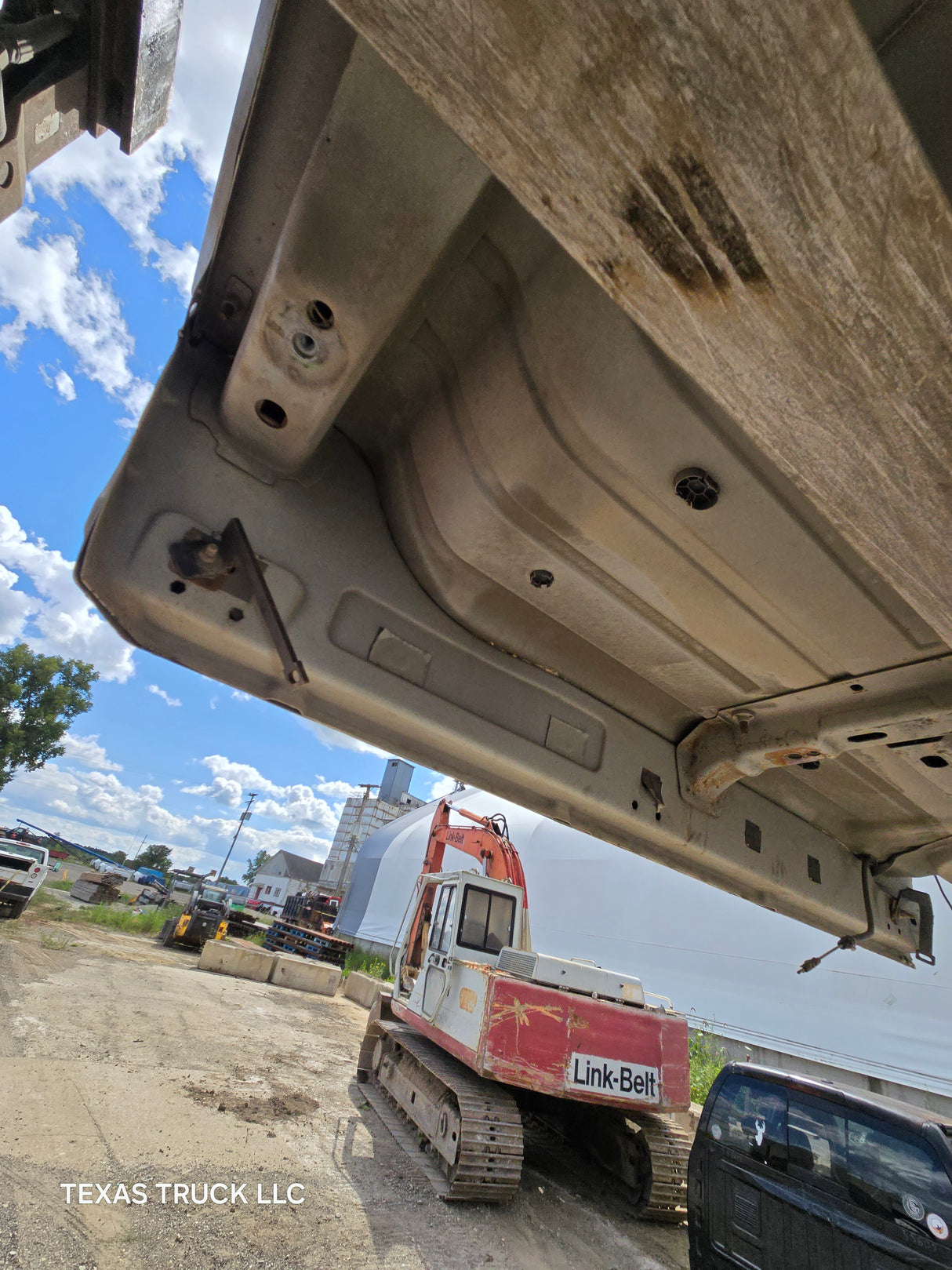 2009-2018 Dodge Ram 1500 4th Gen Quad Cab Cab - White