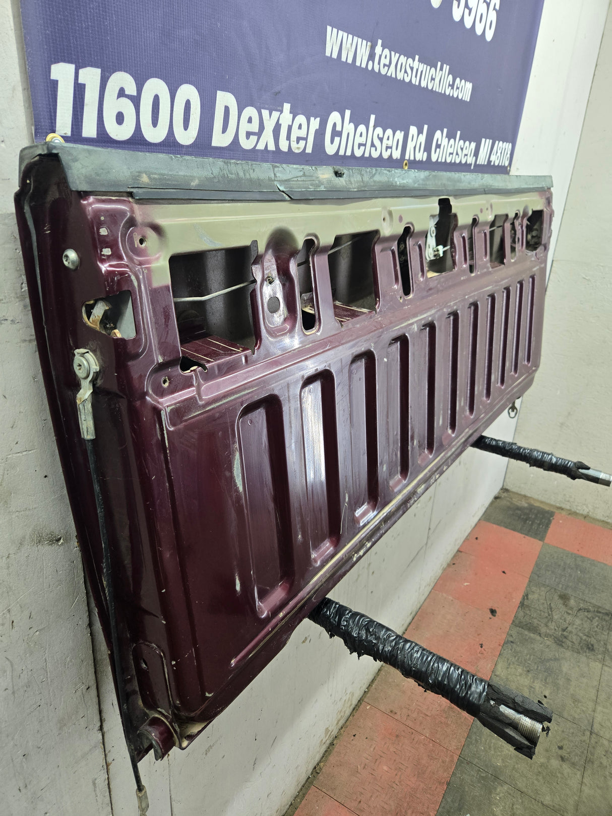 2004-2008 Ford F-150 Tailgate - Maroon