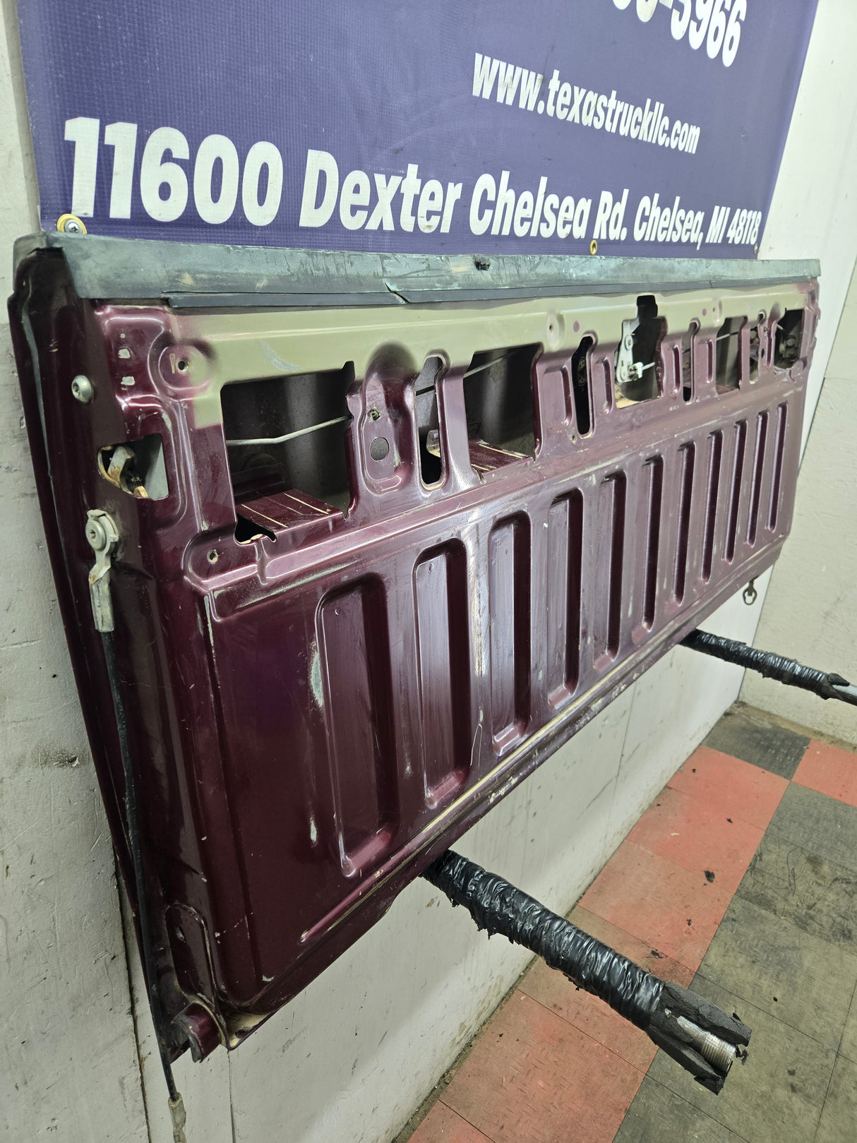 2004-2008 Ford F-150 Tailgate - Maroon