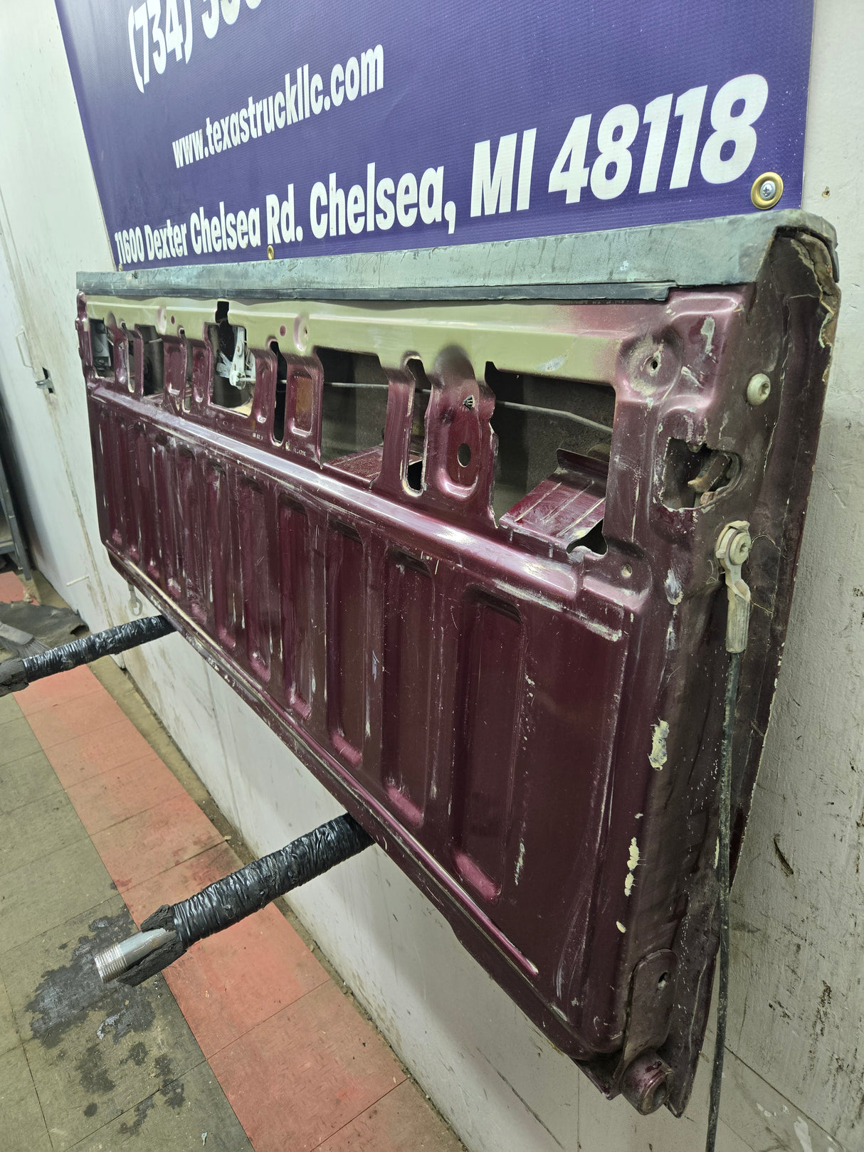 2004-2008 Ford F-150 Tailgate - Maroon