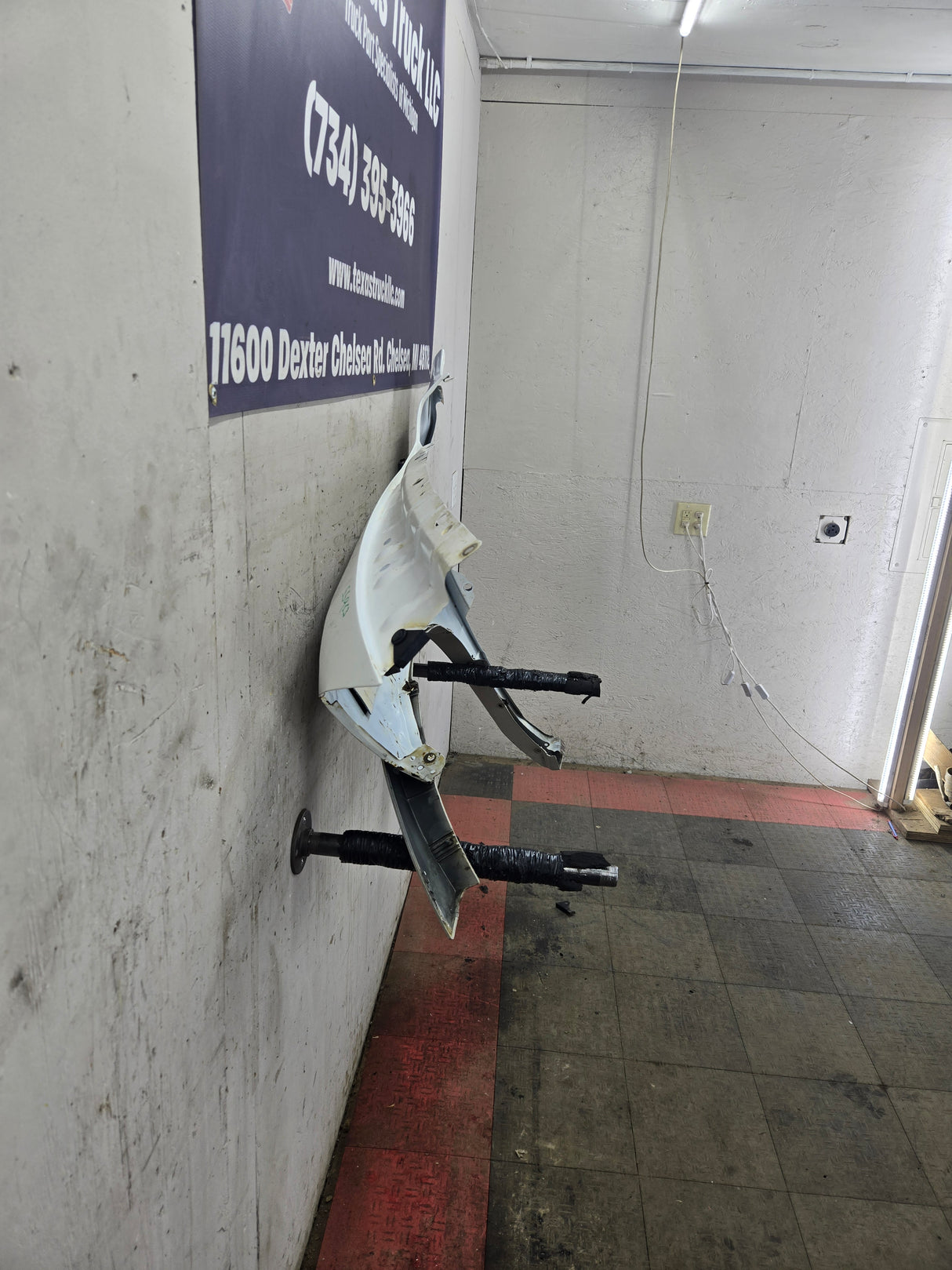 2009-2018 Dodge Ram 4th Gen RH Passenger Side Front Fender 1500 2500 3500 - White & Tan