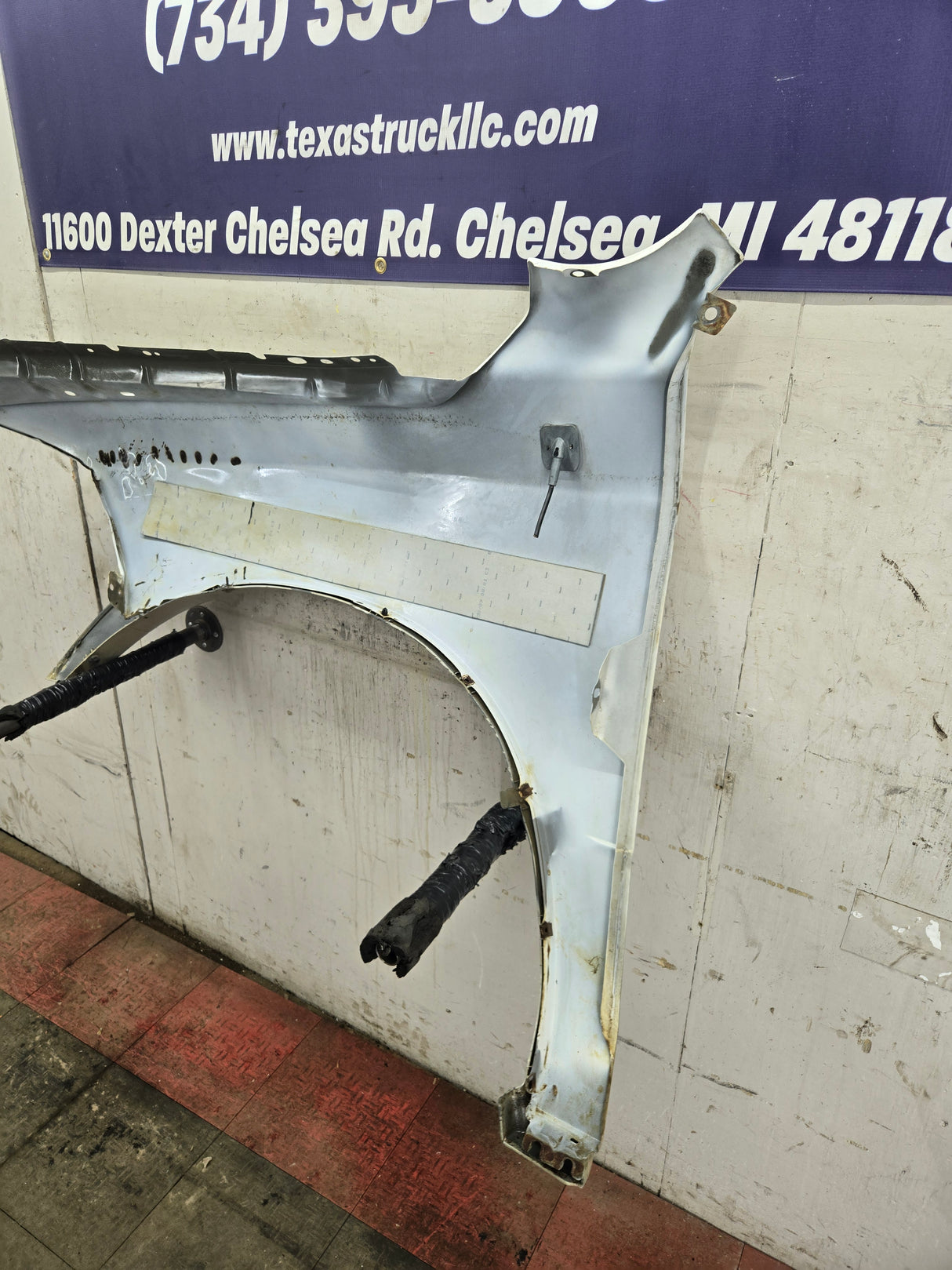 2009-2018 Dodge Ram 4th Gen RH Passenger Side Front Fender 1500 2500 3500 - White & Tan