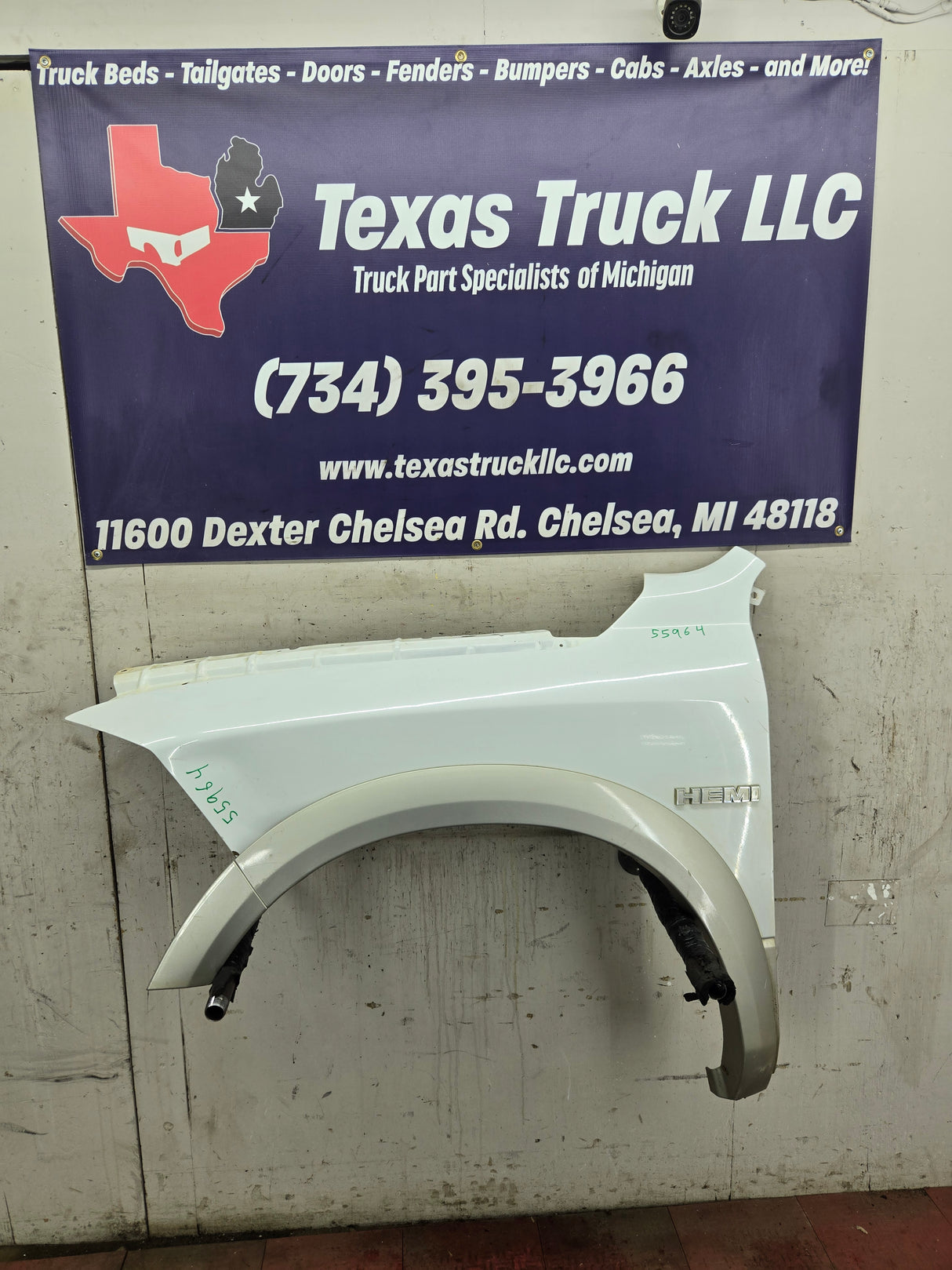 2009-2018 Dodge Ram 4th Gen LH Driver Side Front Fender 1500 2500 3500 - White & Tan