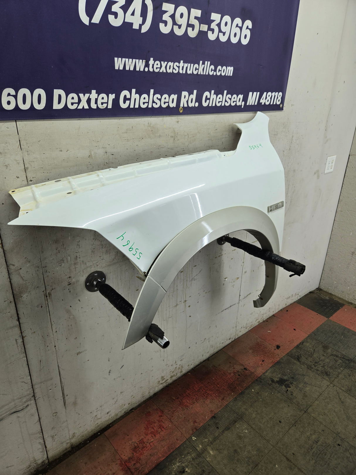 2009-2018 Dodge Ram 4th Gen LH Driver Side Front Fender 1500 2500 3500 - White & Tan