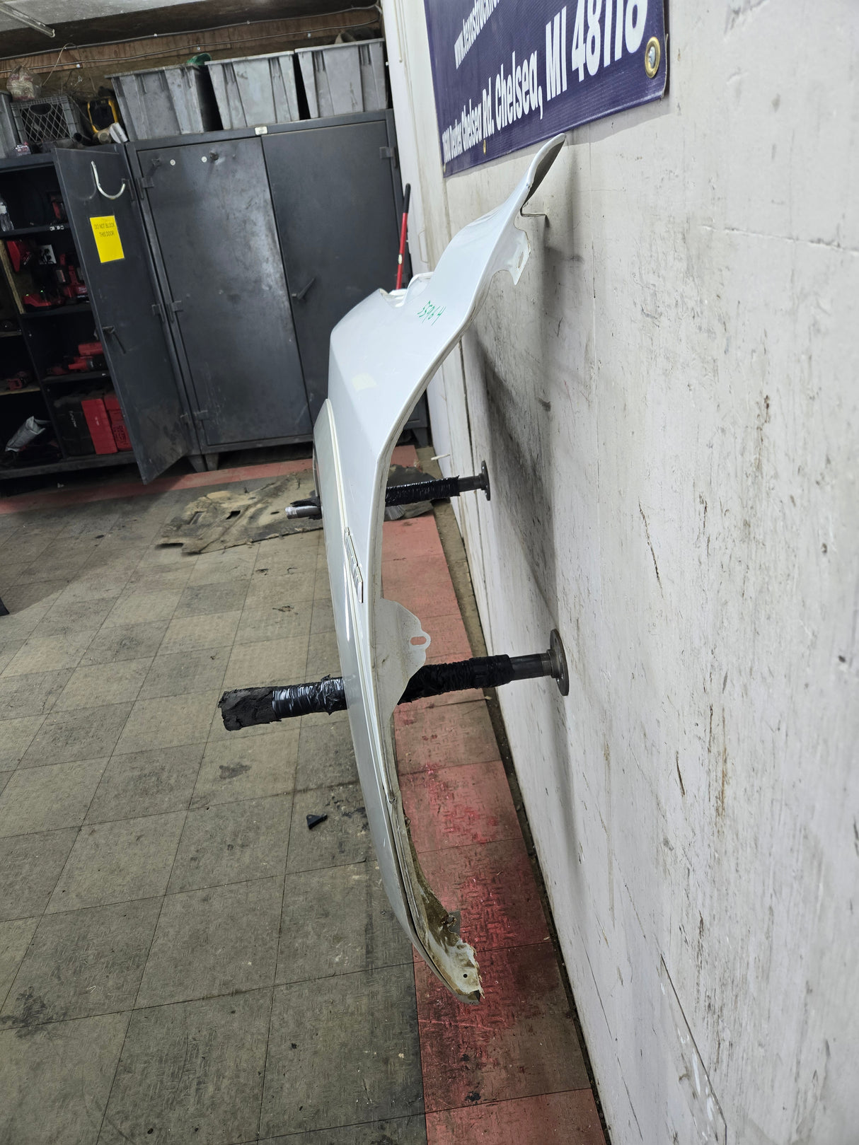 2009-2018 Dodge Ram 4th Gen LH Driver Side Front Fender 1500 2500 3500 - White & Tan