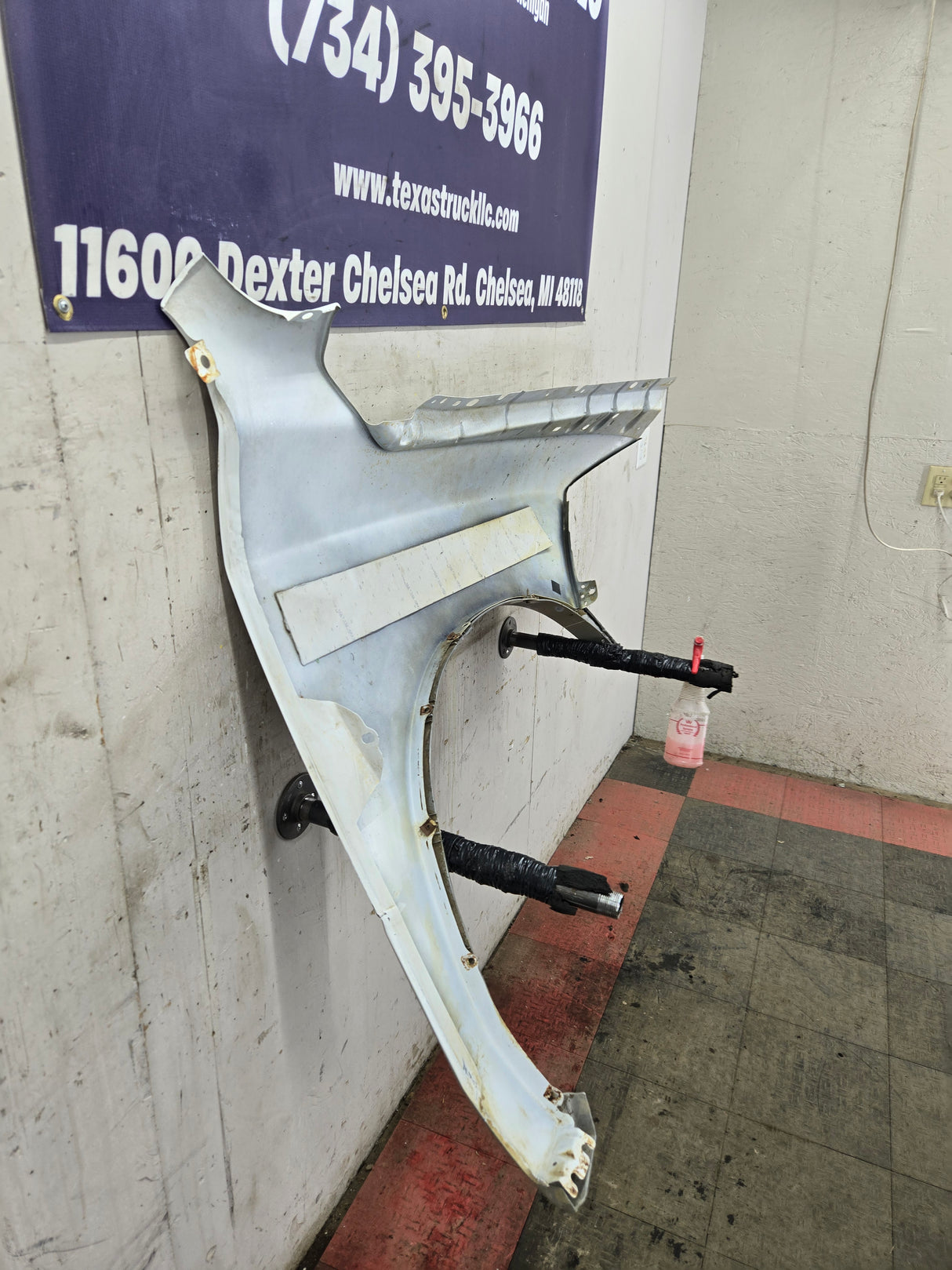 2009-2018 Dodge Ram 4th Gen LH Driver Side Front Fender 1500 2500 3500 - White & Tan