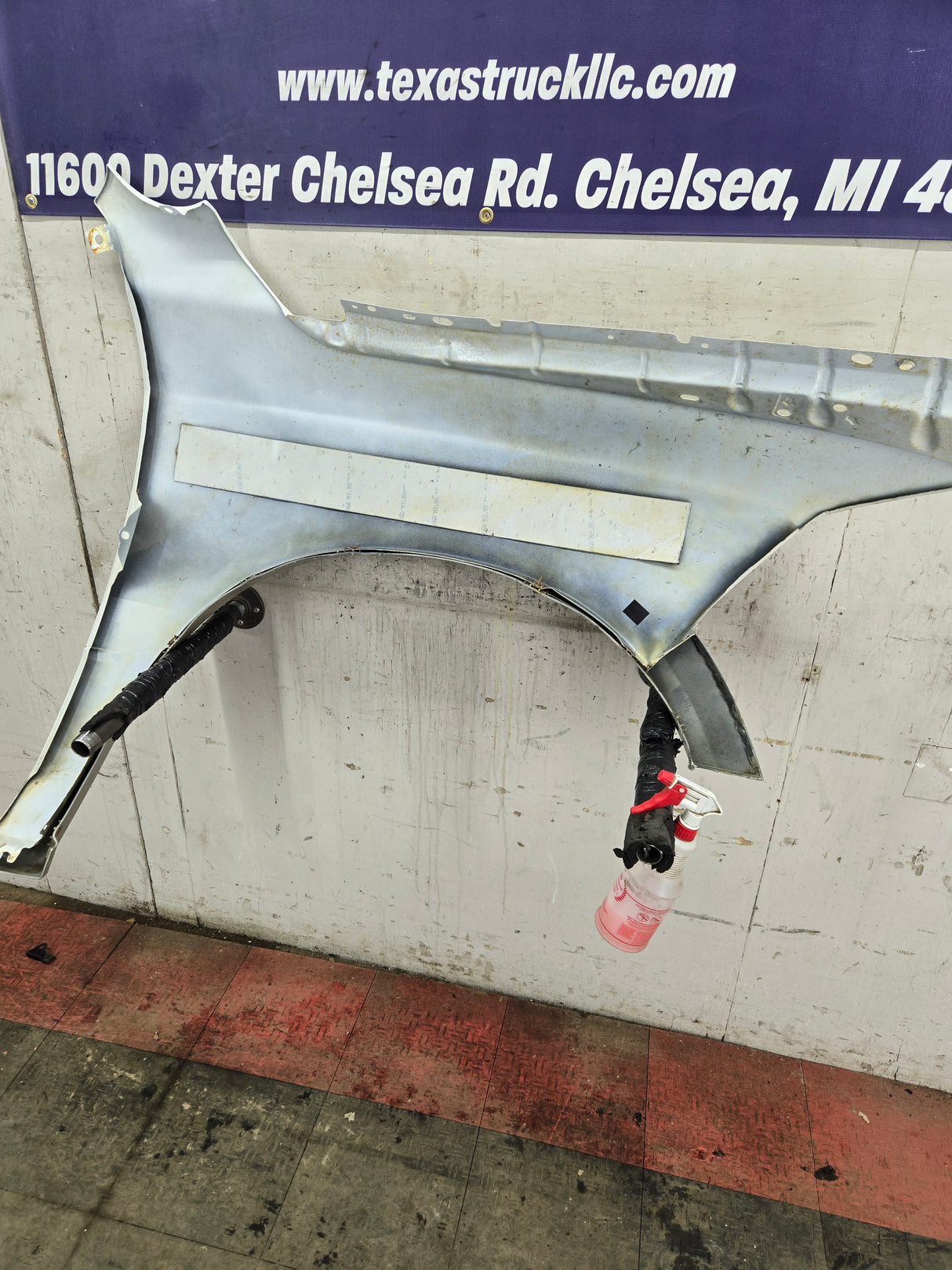 2009-2018 Dodge Ram 4th Gen LH Driver Side Front Fender 1500 2500 3500 - White & Tan