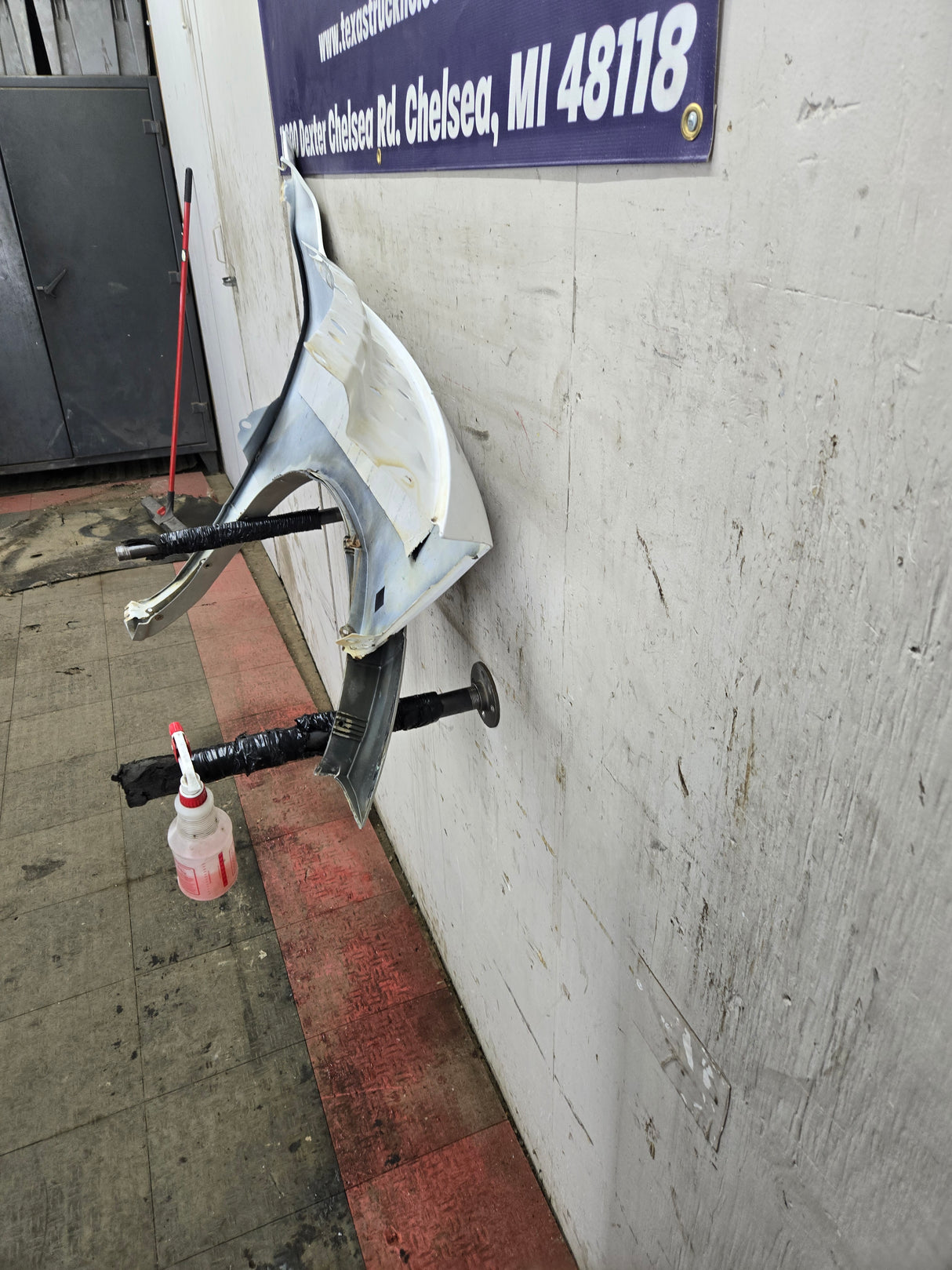 2009-2018 Dodge Ram 4th Gen LH Driver Side Front Fender 1500 2500 3500 - White & Tan