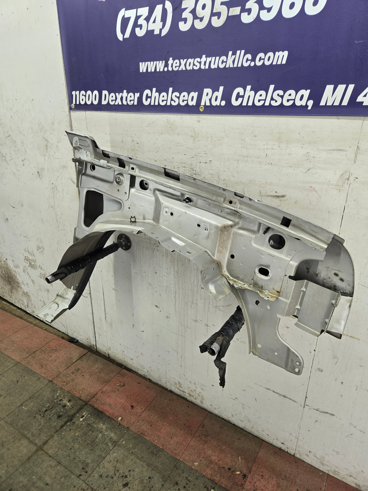 2003-2007 Chevrolet Silverado / Tahoe / Suburban 1500 2500 3500 HD LH Driver Side "Cateye" Front Fender - Pewter/Tan