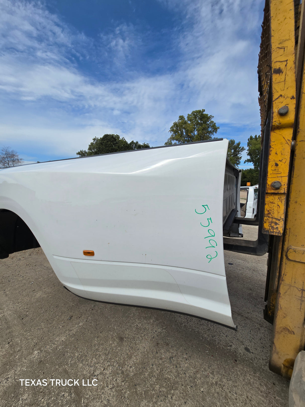 2009-2018 Dodge Ram 3500 4500 4th Gen 8' Dually Truck Passenger Side Bedside - White