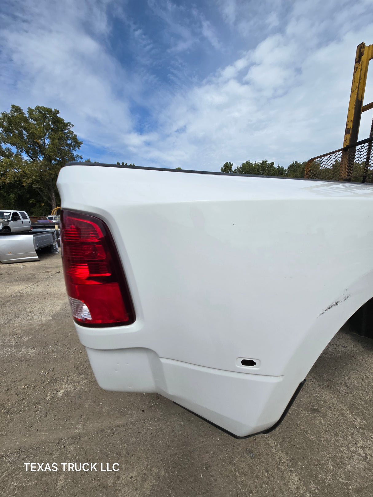 2009-2018 Dodge Ram 3500 4500 4th Gen 8' Dually Truck Passenger Side Bedside - White