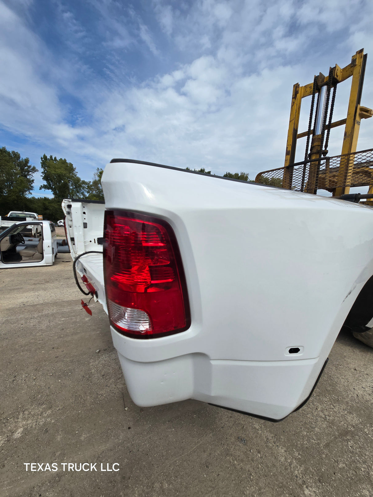 2009-2018 Dodge Ram 3500 4500 4th Gen 8' Dually Truck Passenger Side Bedside - White