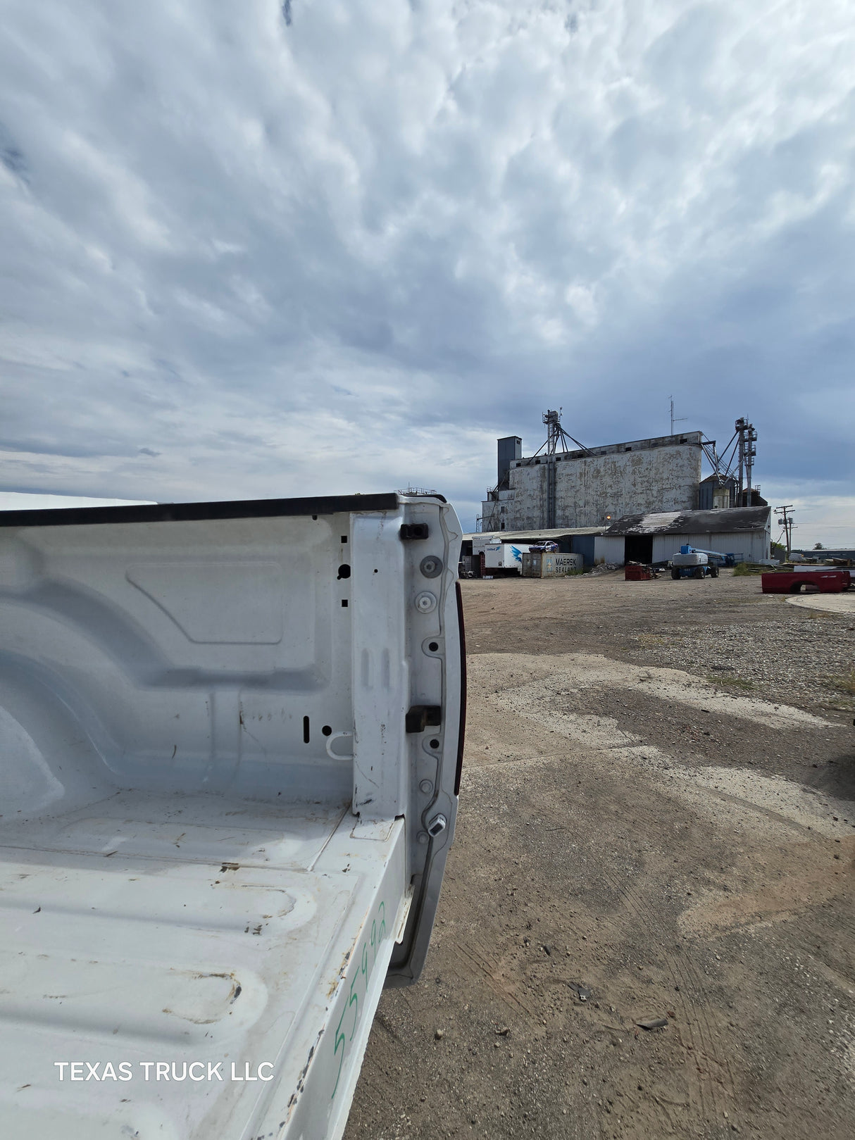 2009-2018 Dodge Ram 3500 4500 4th Gen 8' Dually Truck Passenger Side Bedside - White