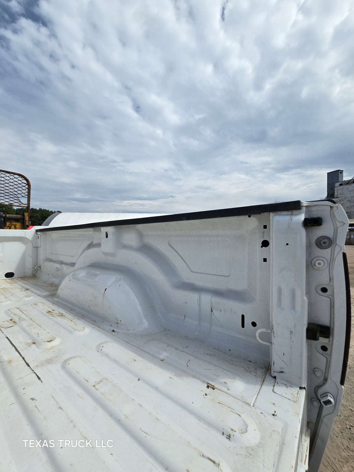 2009-2018 Dodge Ram 3500 4500 4th Gen 8' Dually Truck Passenger Side Bedside - White