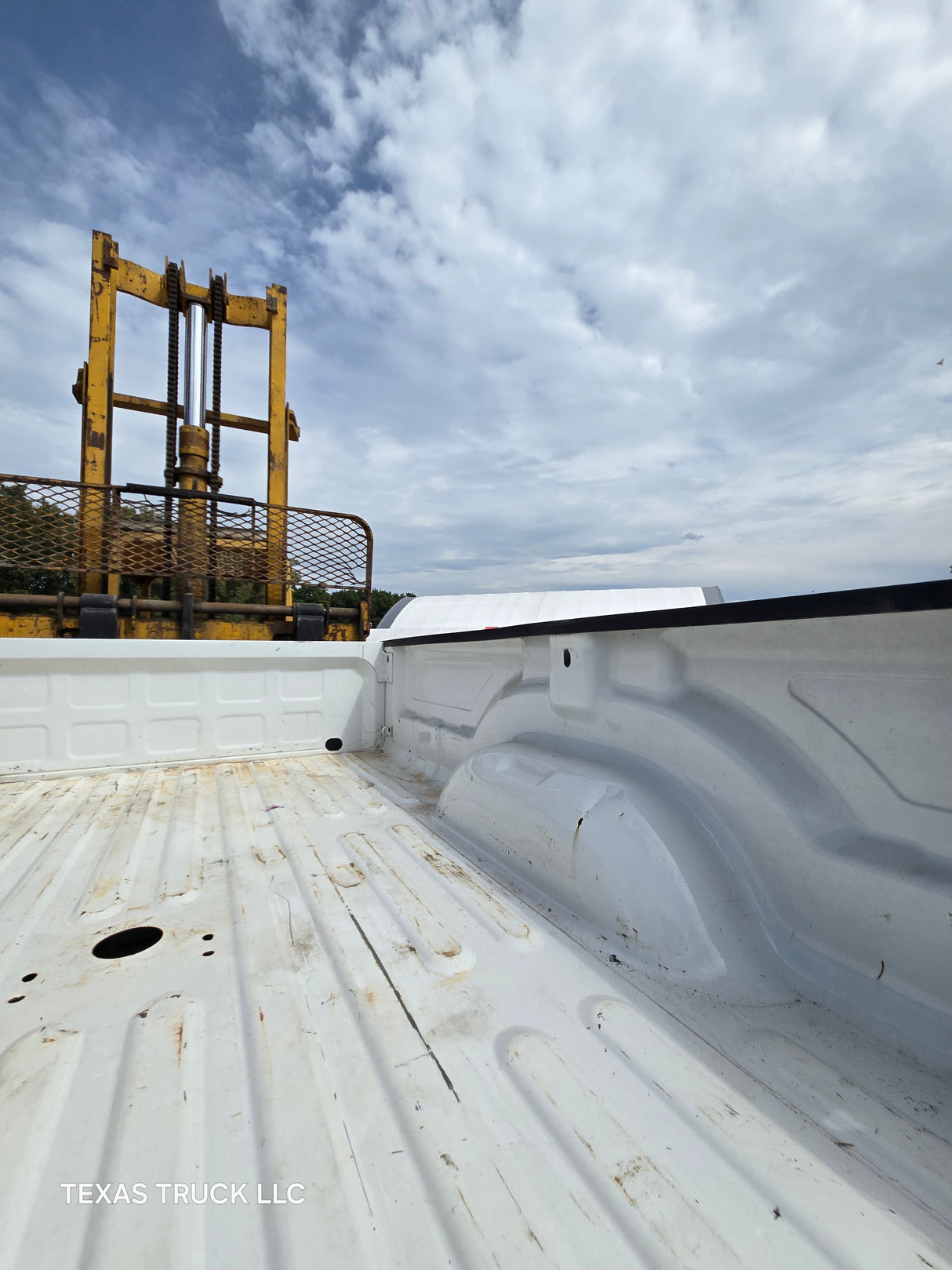 2009-2018 Dodge Ram 3500 4500 4th Gen 8' Dually Truck Passenger Side Bedside - White