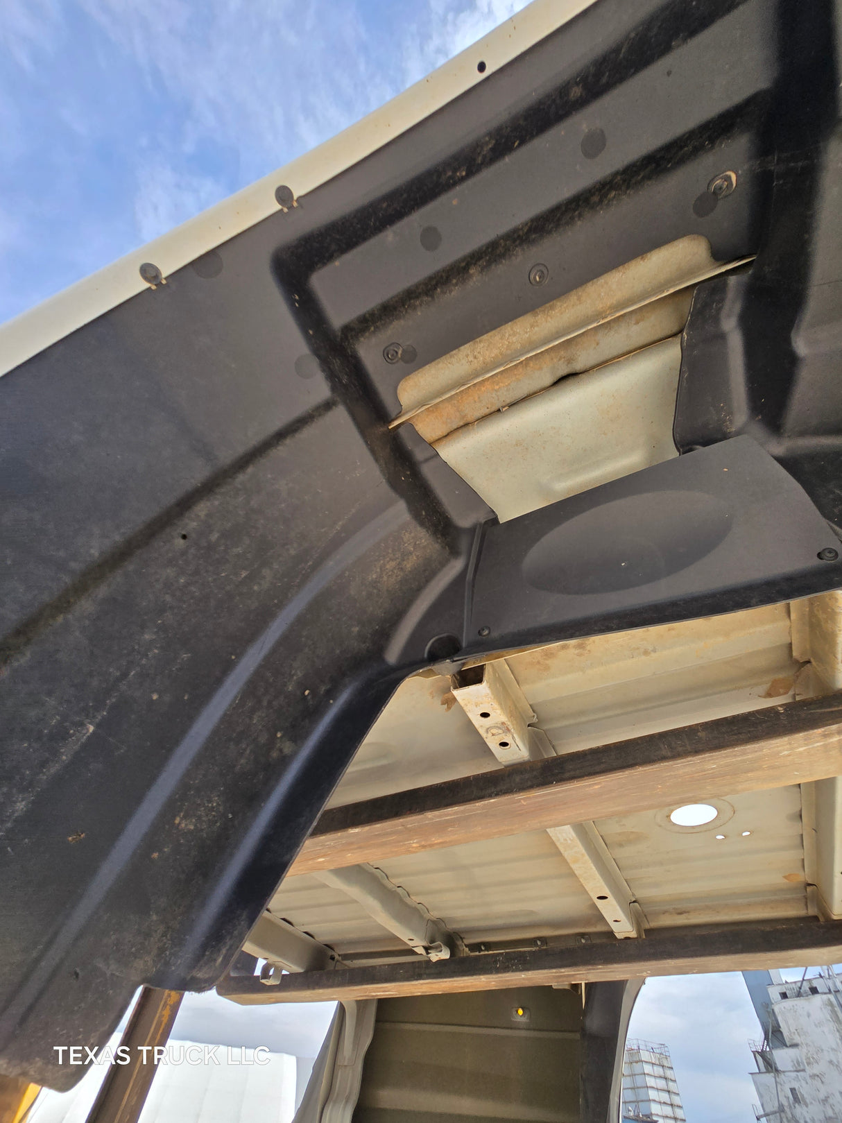 2009-2018 Dodge Ram 3500 4500 4th Gen 8' Dually Truck Passenger Side Bedside - White