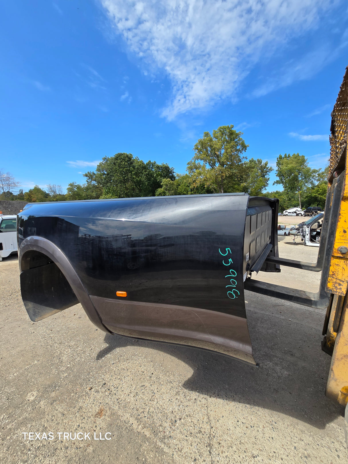 2009-2018 Dodge Ram 3500 4500 4th Gen Dually 8' Truck Truck Bed - Black & Brown