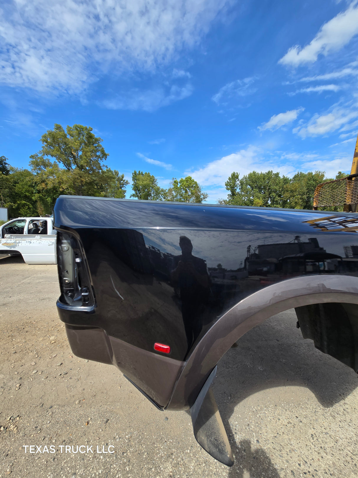 2009-2018 Dodge Ram 3500 4500 4th Gen Dually 8' Truck Truck Bed - Black & Brown