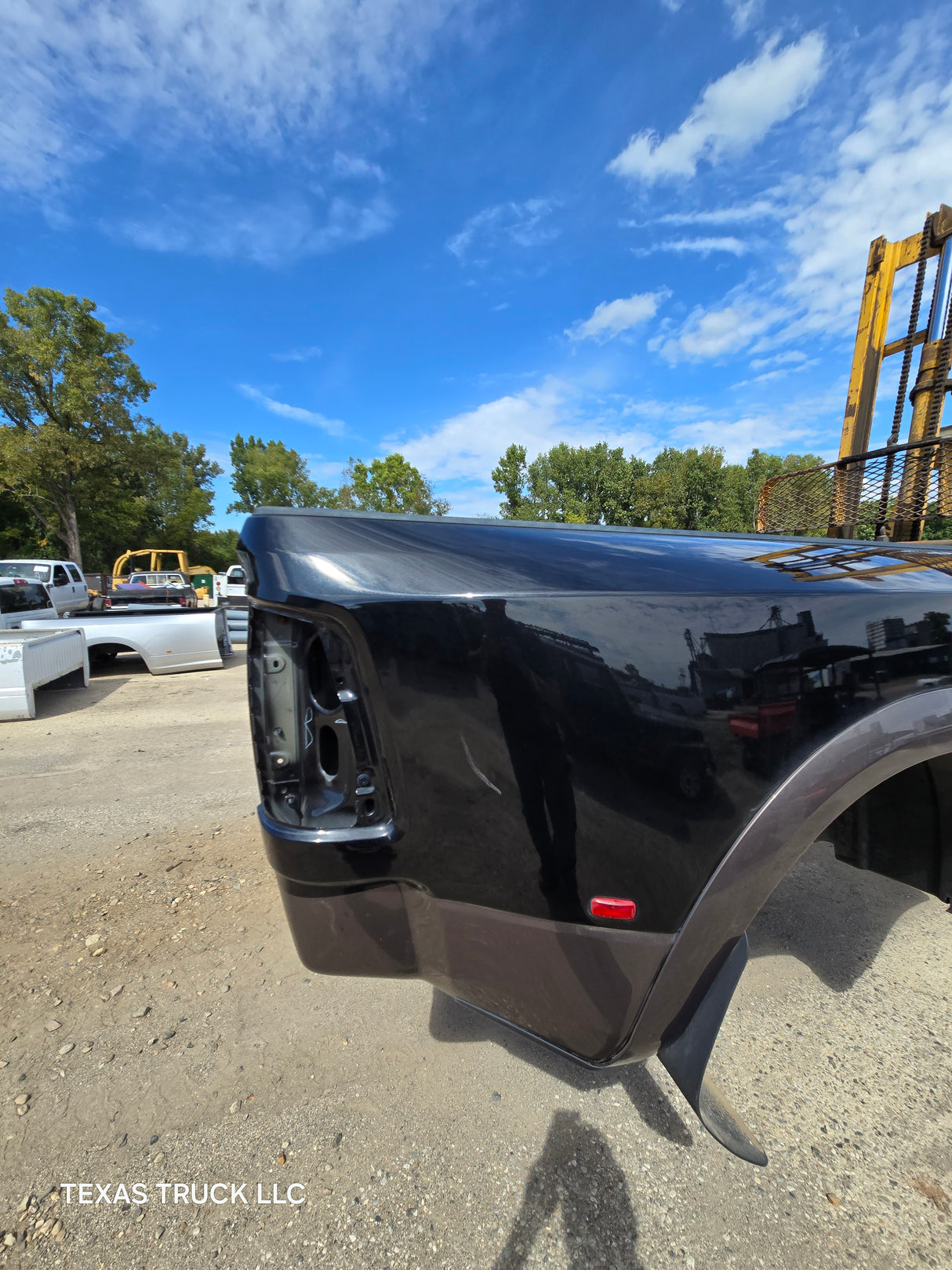 2009-2018 Dodge Ram 3500 4500 4th Gen Dually 8' Truck Truck Bed - Black & Brown