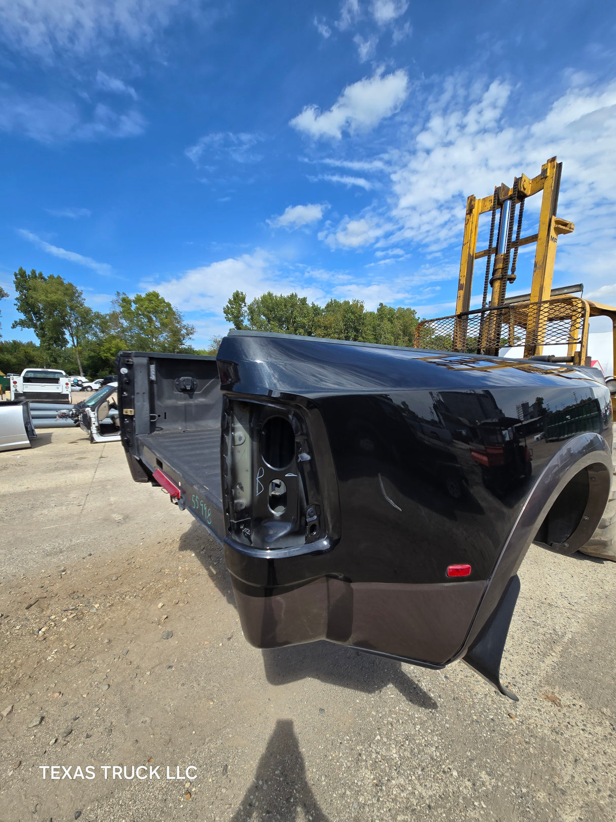 2009-2018 Dodge Ram 3500 4500 4th Gen Dually 8' Truck Truck Bed - Black & Brown