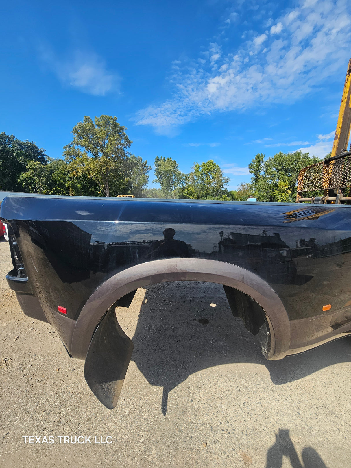 2009-2018 Dodge Ram 3500 4500 4th Gen Dually 8' Truck Truck Bed - Black & Brown