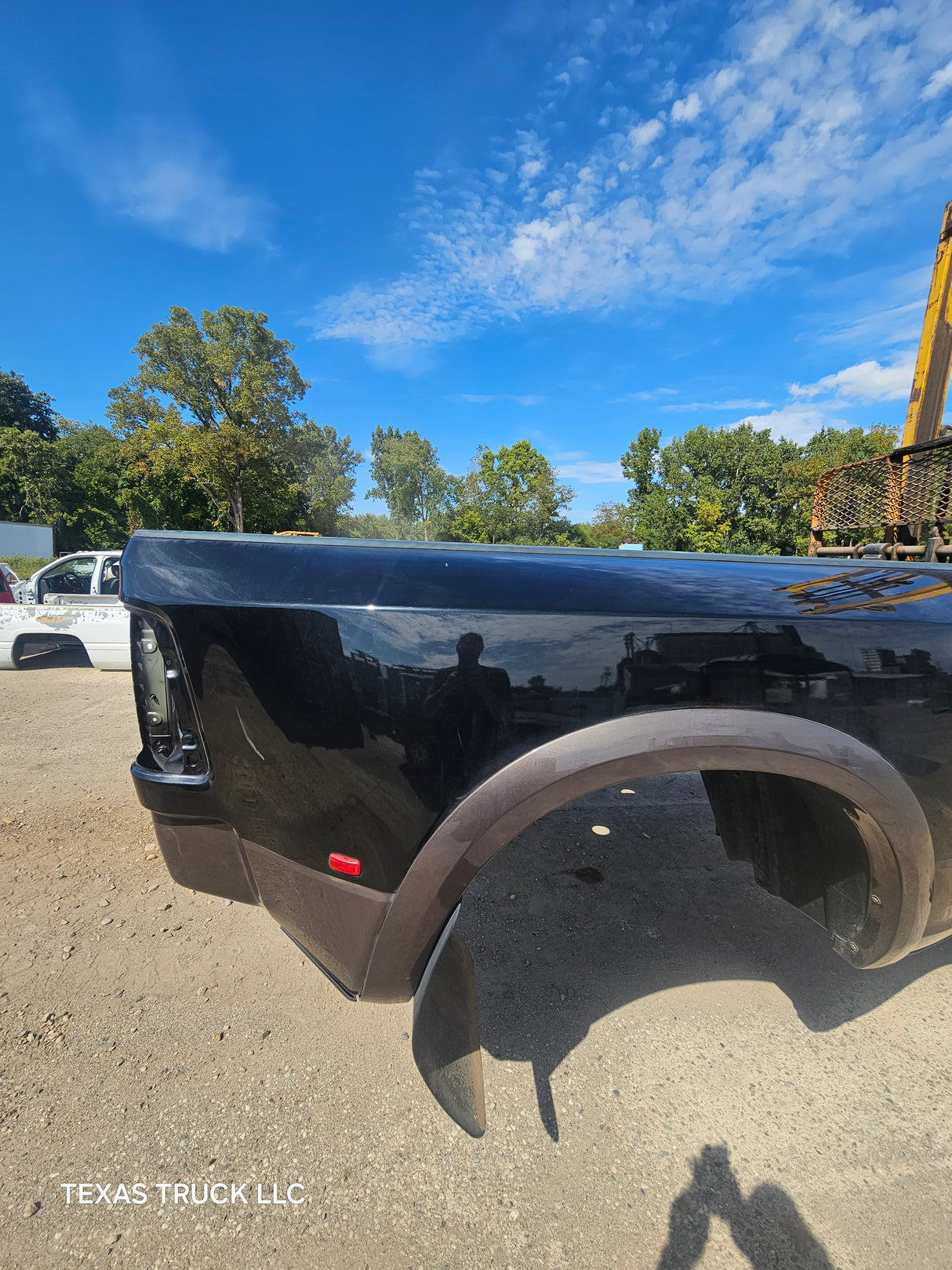 2009-2018 Dodge Ram 3500 4500 4th Gen Dually 8' Truck Truck Bed - Black & Brown